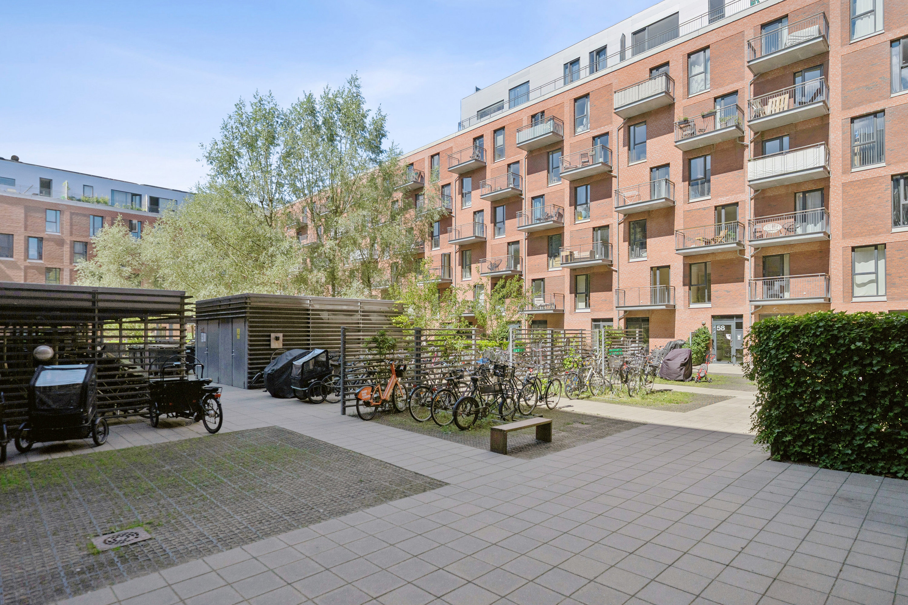 Fremhævet gårdmiljø billede i fuldskærmstilstand. Billede af Teglholmsgade 64, 6. tv., 2450 København SV