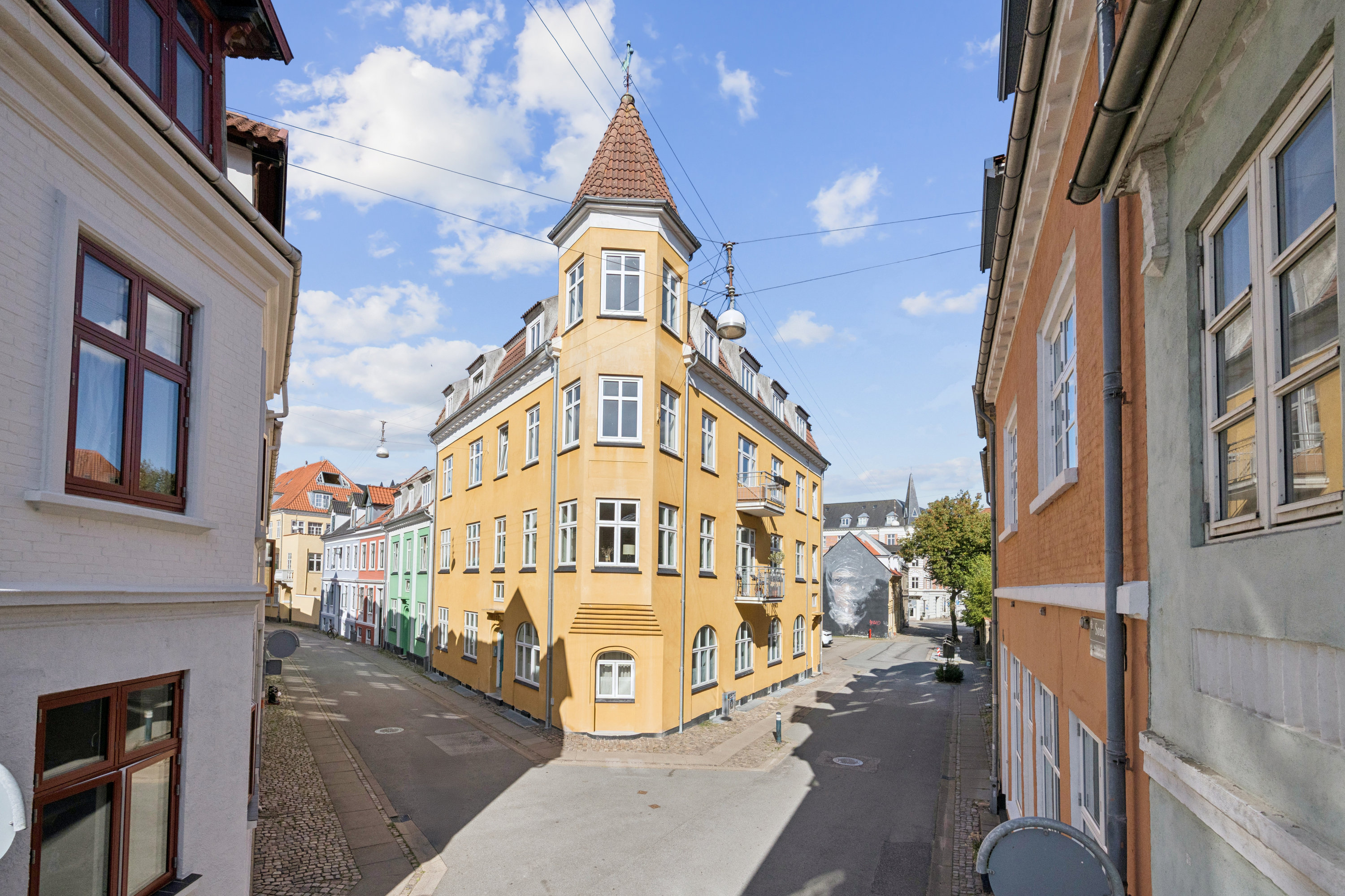 Fremhævet andet billede i fuldskærmstilstand. Billede af Østergravensgade 9, 1. tv., 9000 Aalborg