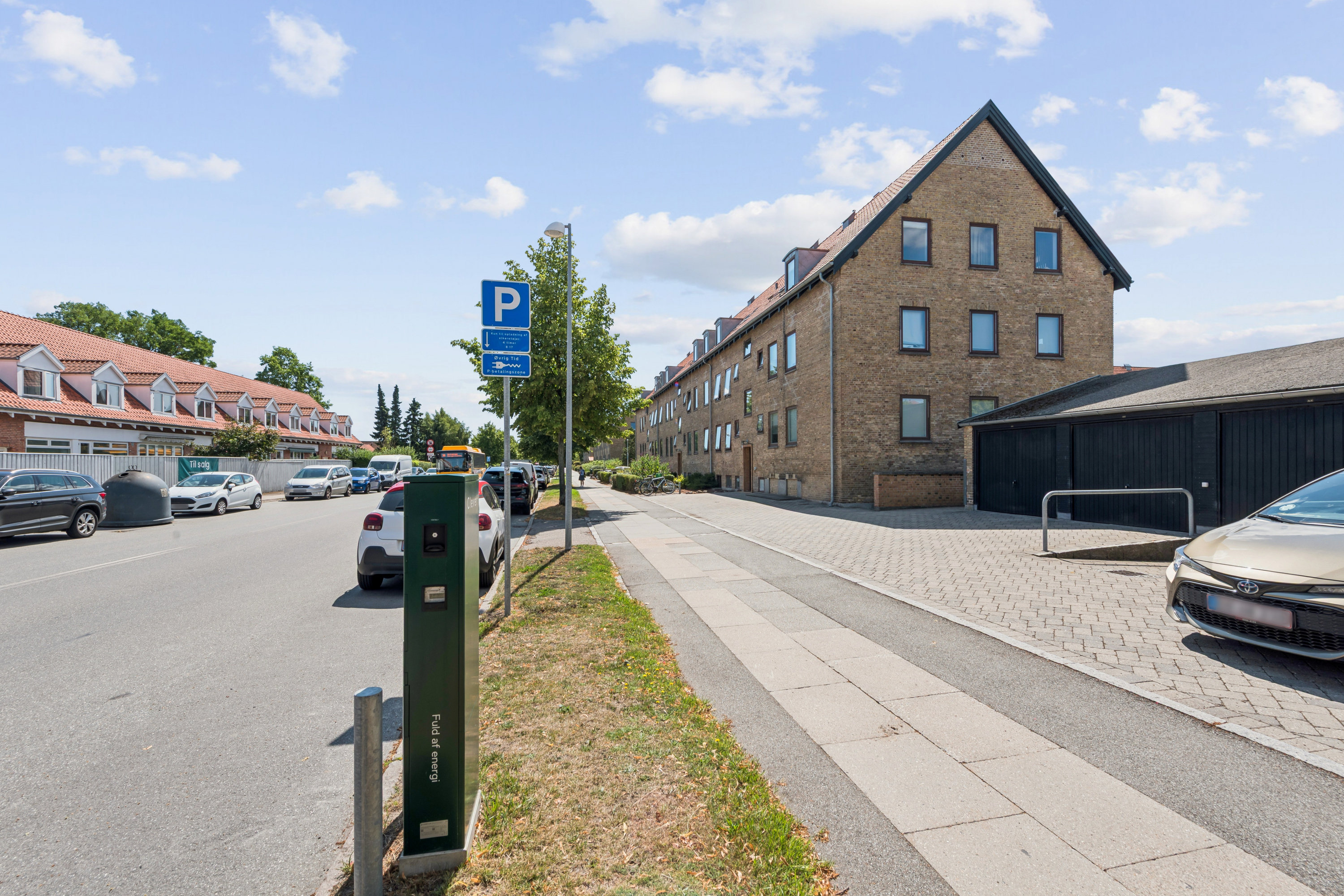 Fremhævet andet billede i fuldskærmstilstand. Billede af Kastruplundgade 62, 2. tv., 2770 Kastrup