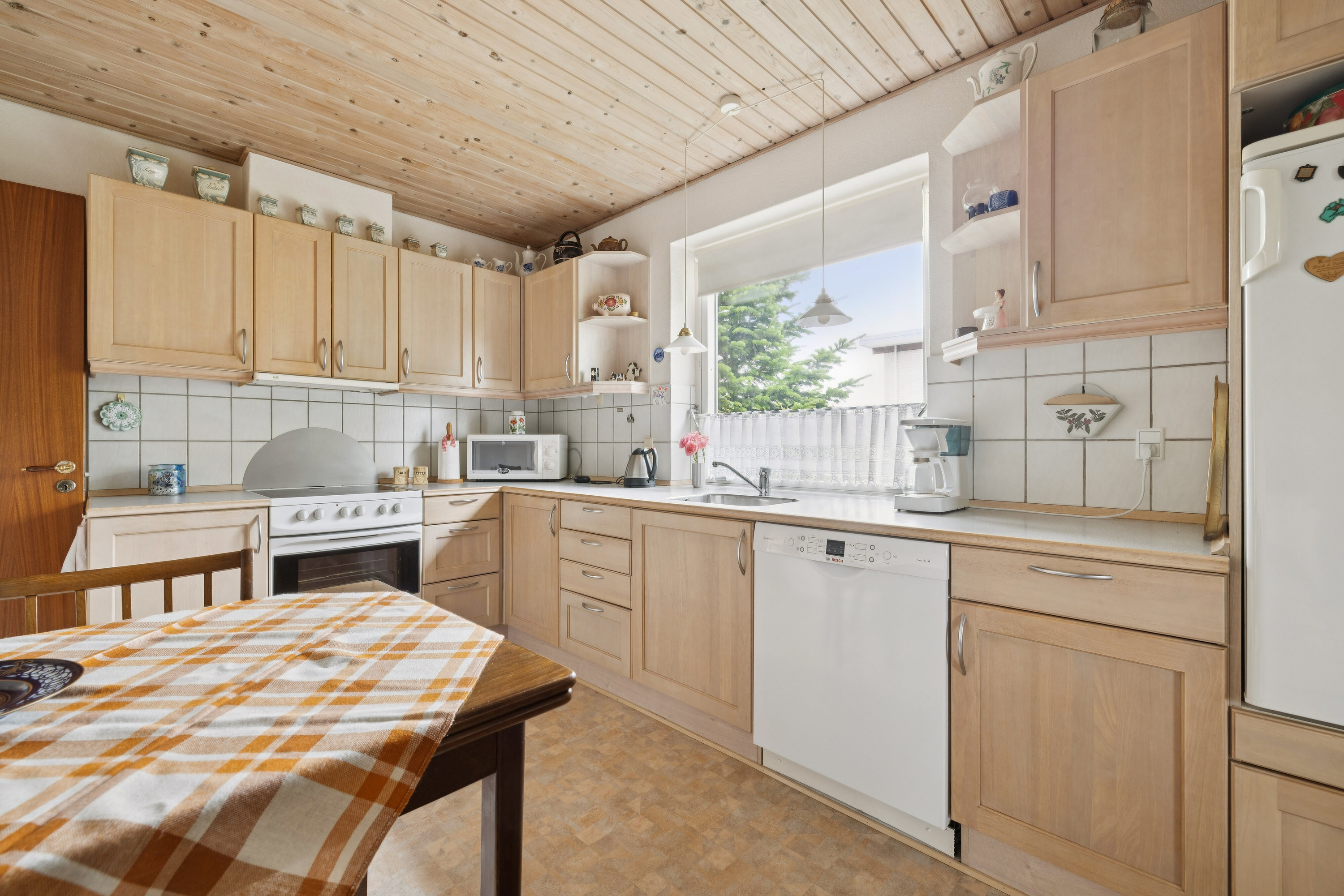 Fremhævet køkken billede i fuldskærmstilstand. Billede af Nyborgvej 17, 5772 Kværndrup