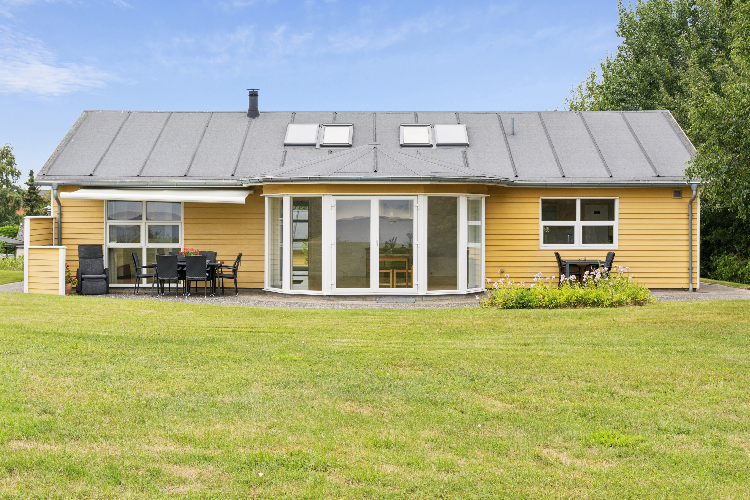 Fremhævet set fra haven billede i fuldskærmstilstand. Billede af Gl. Møllevej 62, Hanehoved, 3300 Frederiksværk