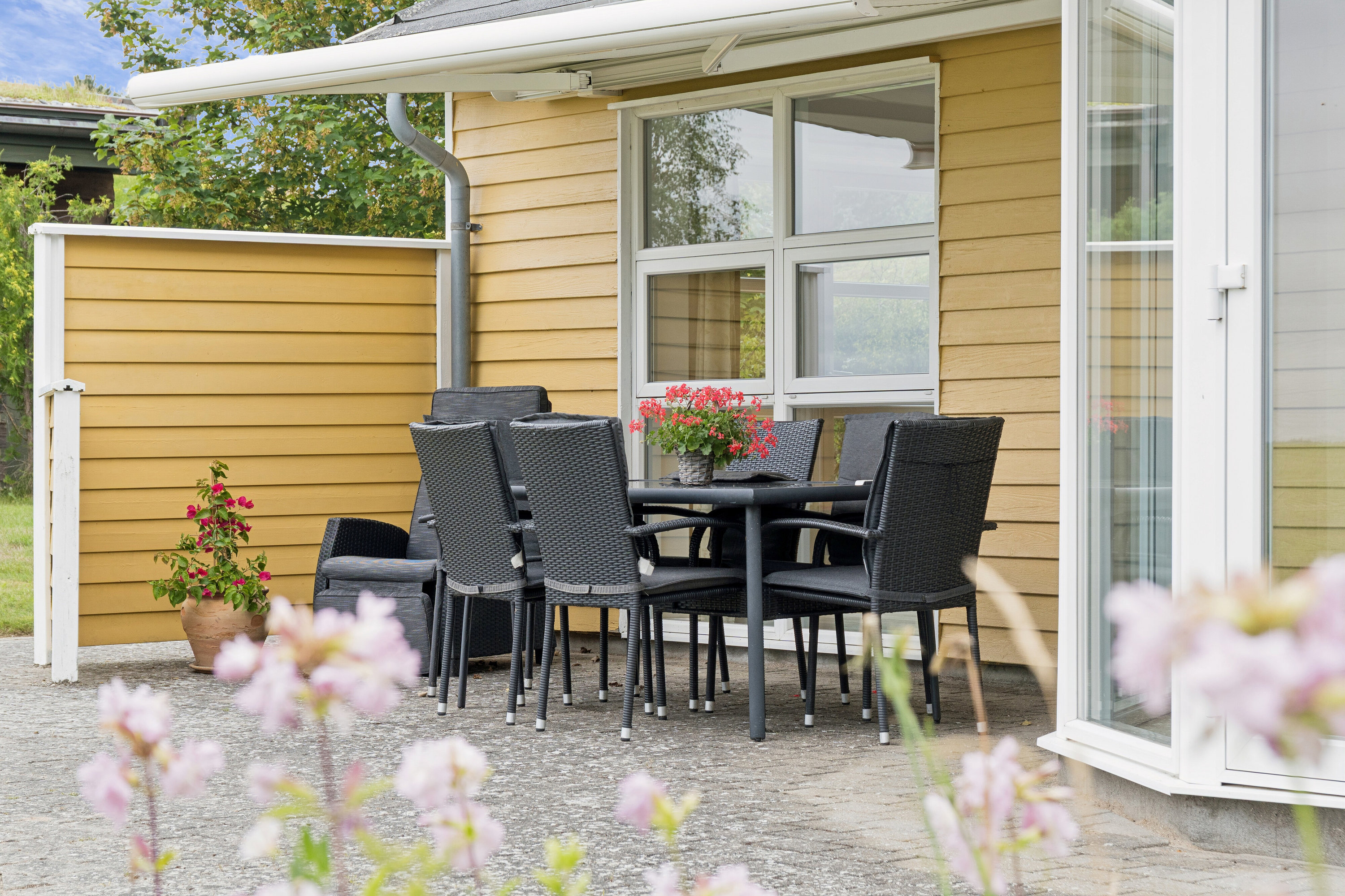 Fremhævet terrasse billede i fuldskærmstilstand. Billede af Gl. Møllevej 62, Hanehoved, 3300 Frederiksværk