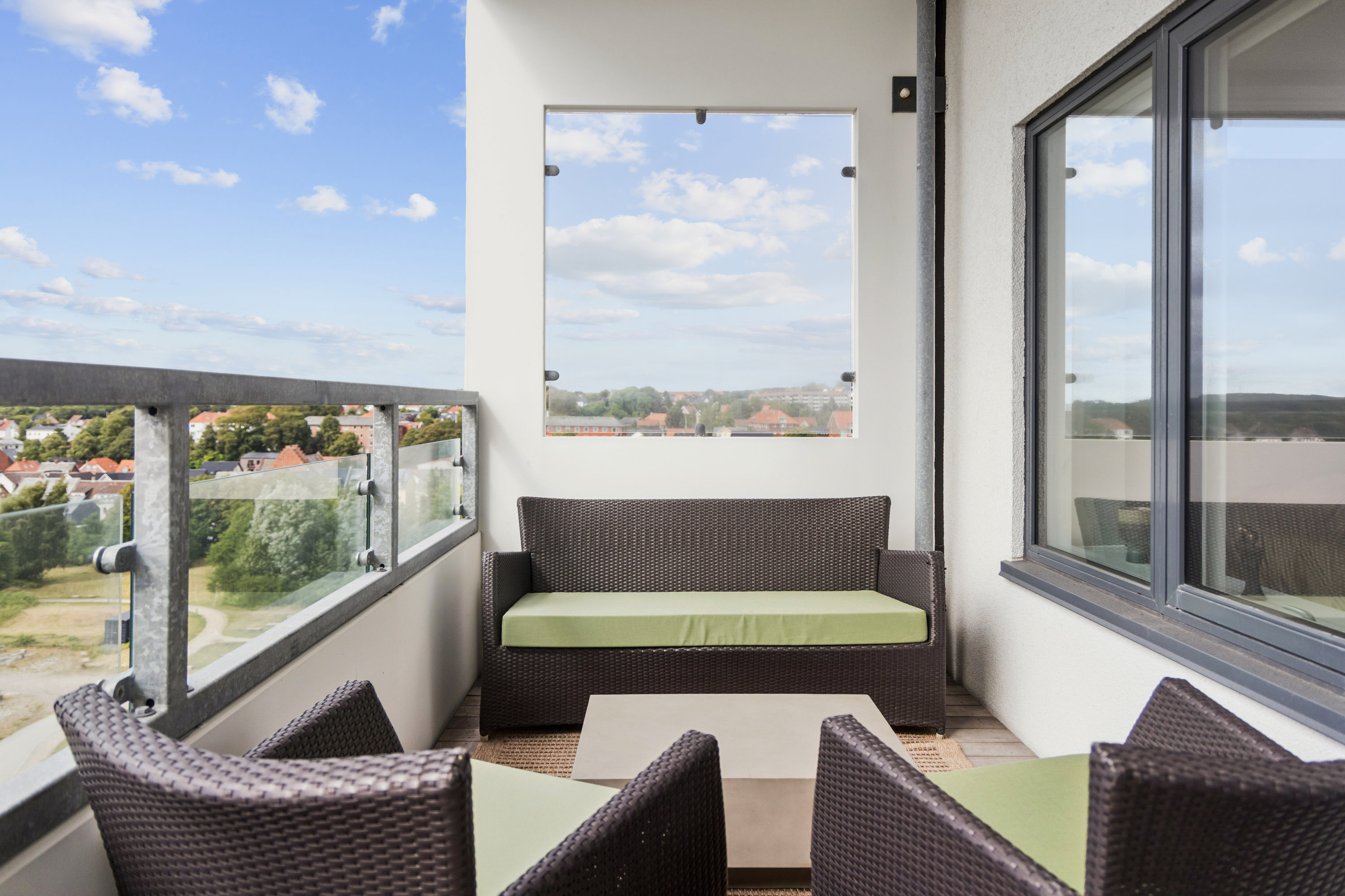 Fremhævet terrasse billede i fuldskærmstilstand. Billede af Spiesgade 88, 8. 1., 9400 Nørresundby