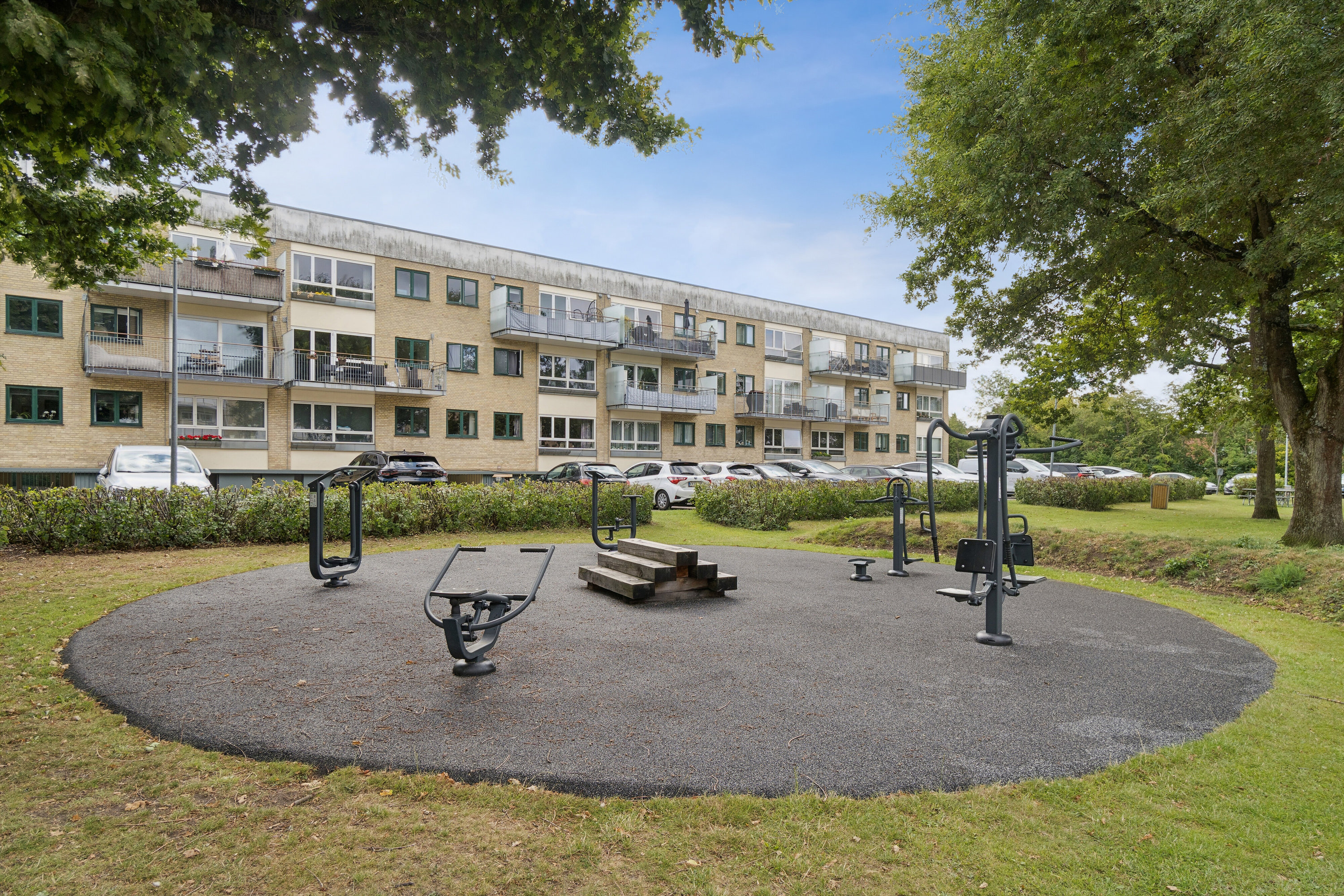 Fremhævet gårdmiljø billede i fuldskærmstilstand. Billede af Rødovre Parkvej 195, 1. tv., 2610 Rødovre