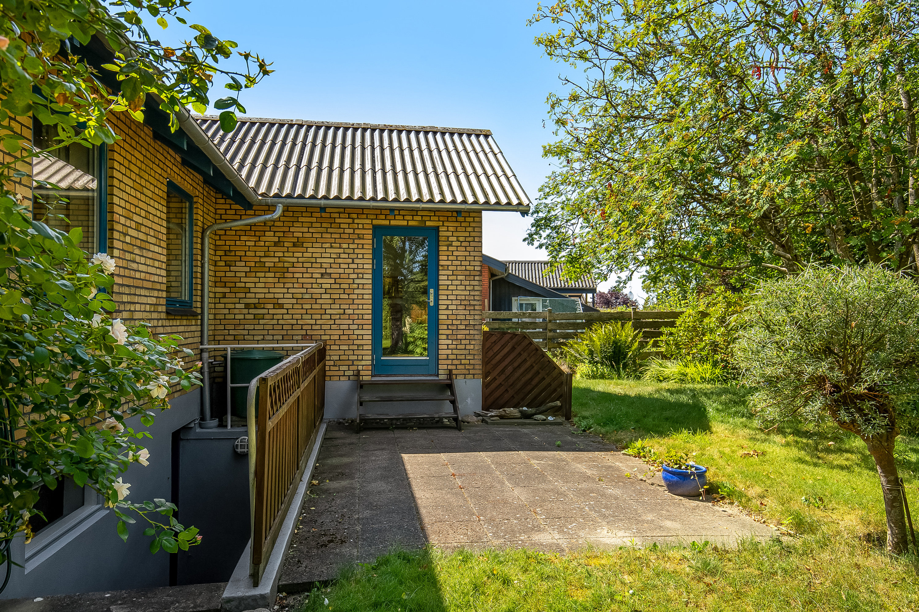 Fremhævet terrasse billede i fuldskærmstilstand. Billede af Aalevej 41, 7160 Tørring