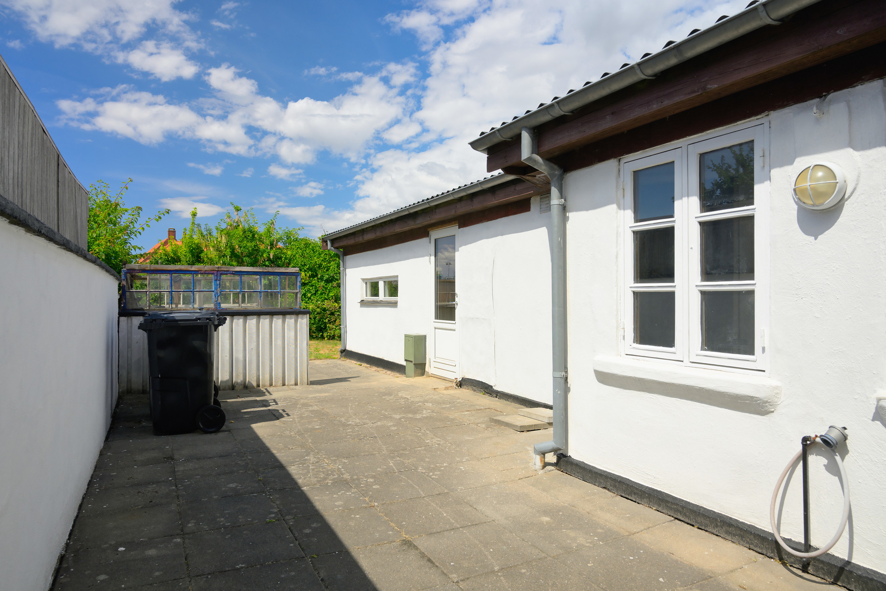 Fremhævet terrasse billede i fuldskærmstilstand. Billede af Søvej 27, 4800 Nykøbing F