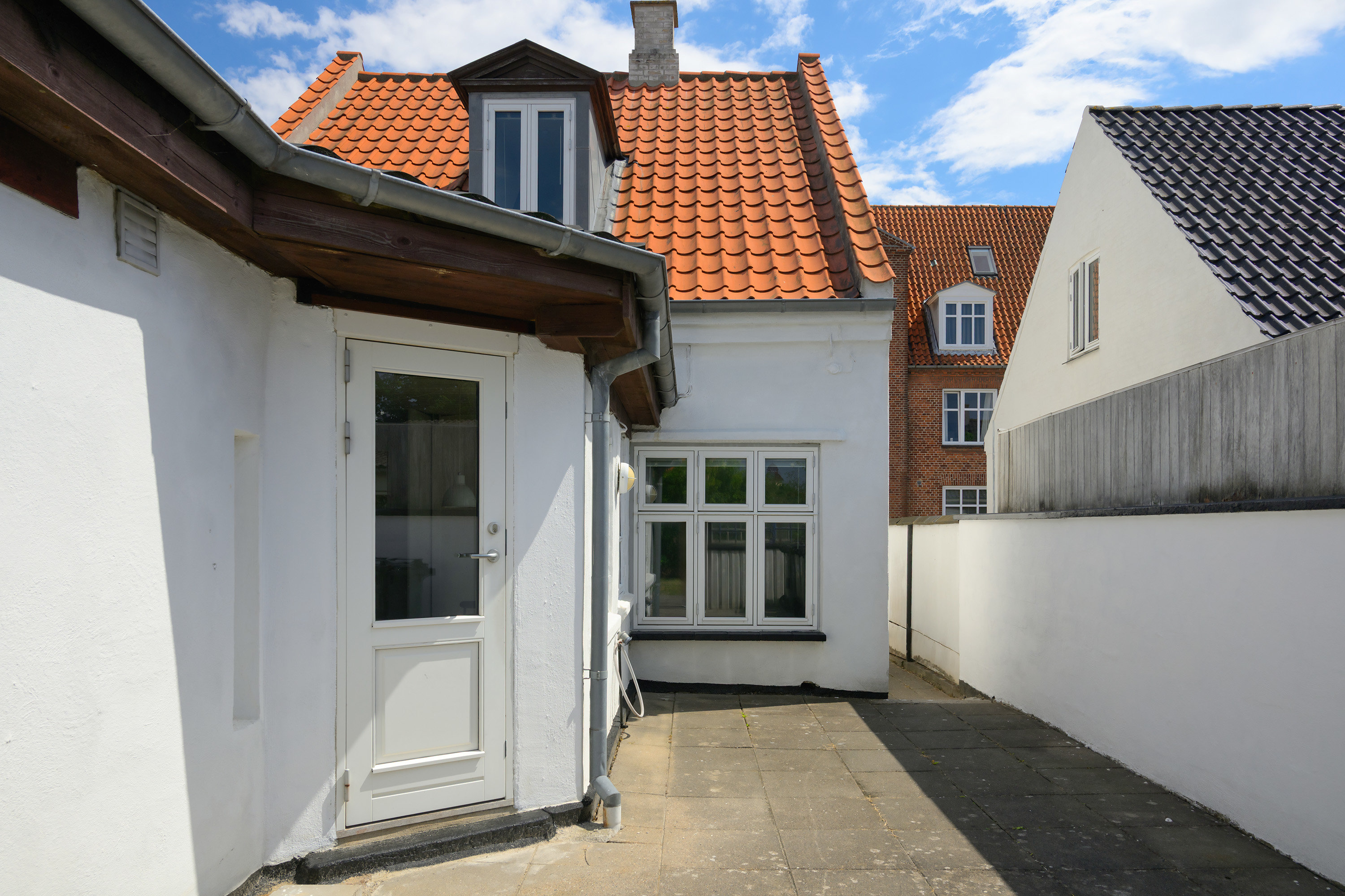 Fremhævet terrasse billede i fuldskærmstilstand. Billede af Søvej 27, 4800 Nykøbing F
