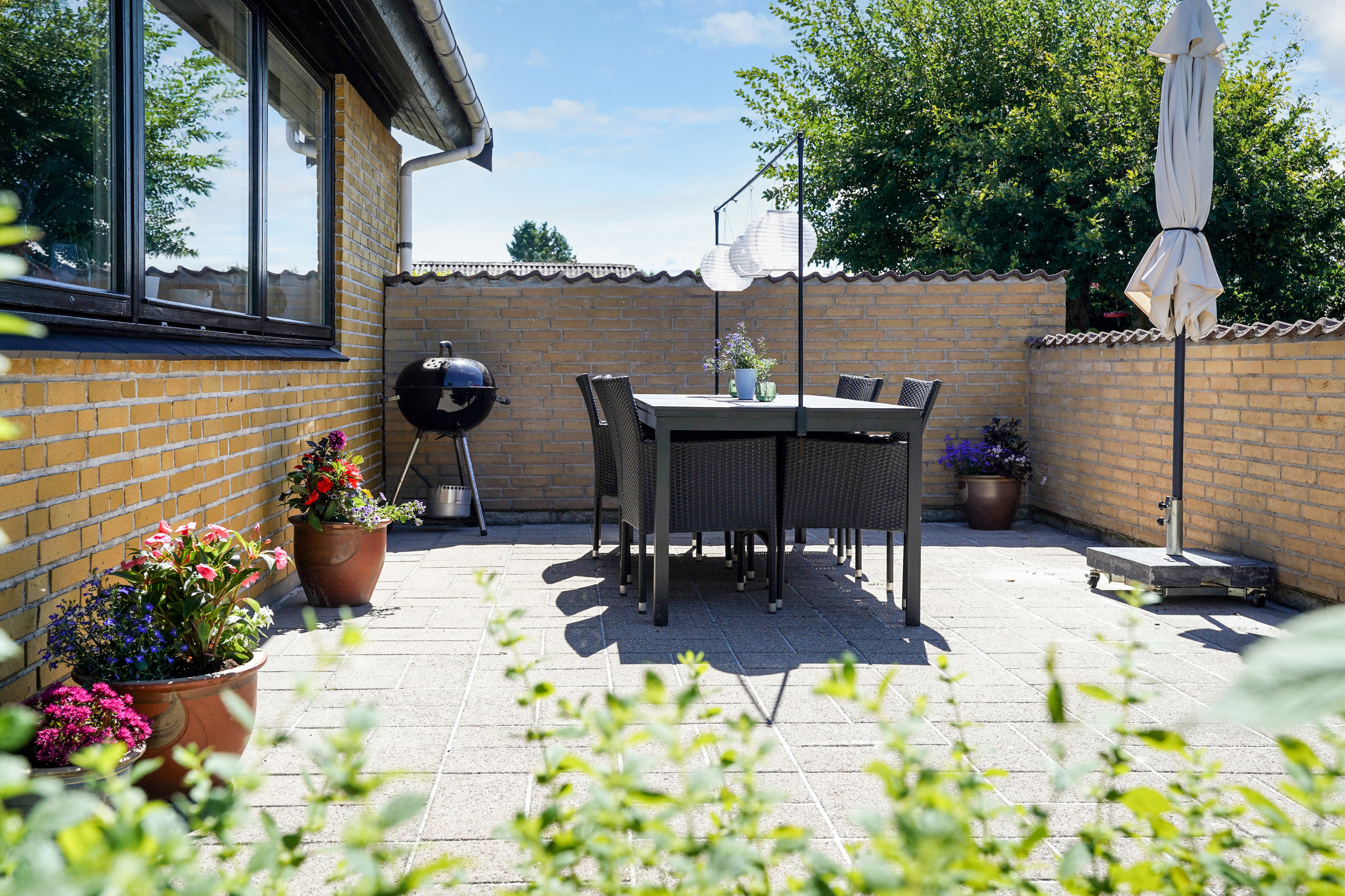 Fremhævet terrasse billede i fuldskærmstilstand. Billede af Solgårdsvej 24, Skalbjerg, 5492 Vissenbjerg