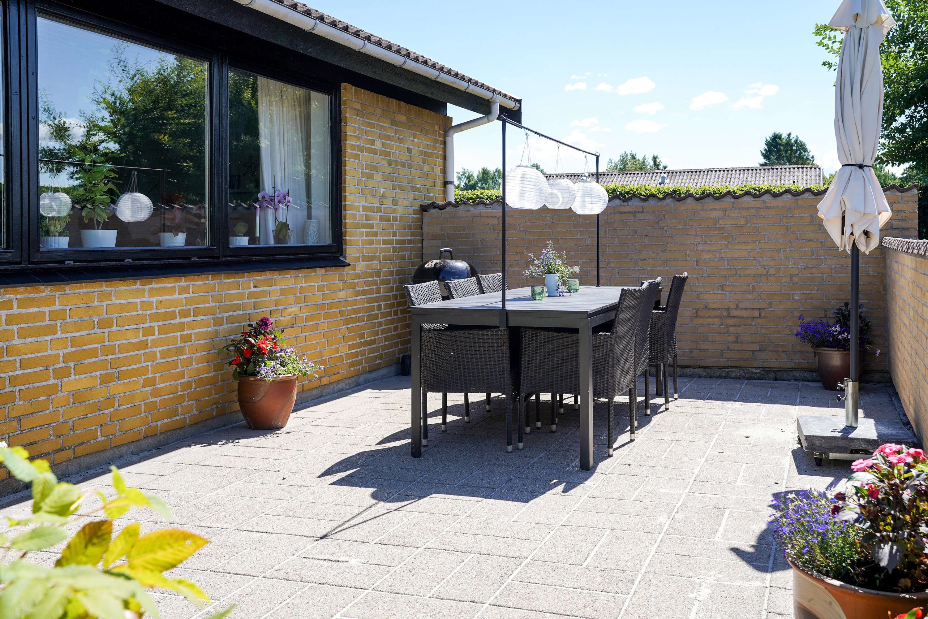 Fremhævet terrasse billede i fuldskærmstilstand. Billede af Solgårdsvej 24, Skalbjerg, 5492 Vissenbjerg