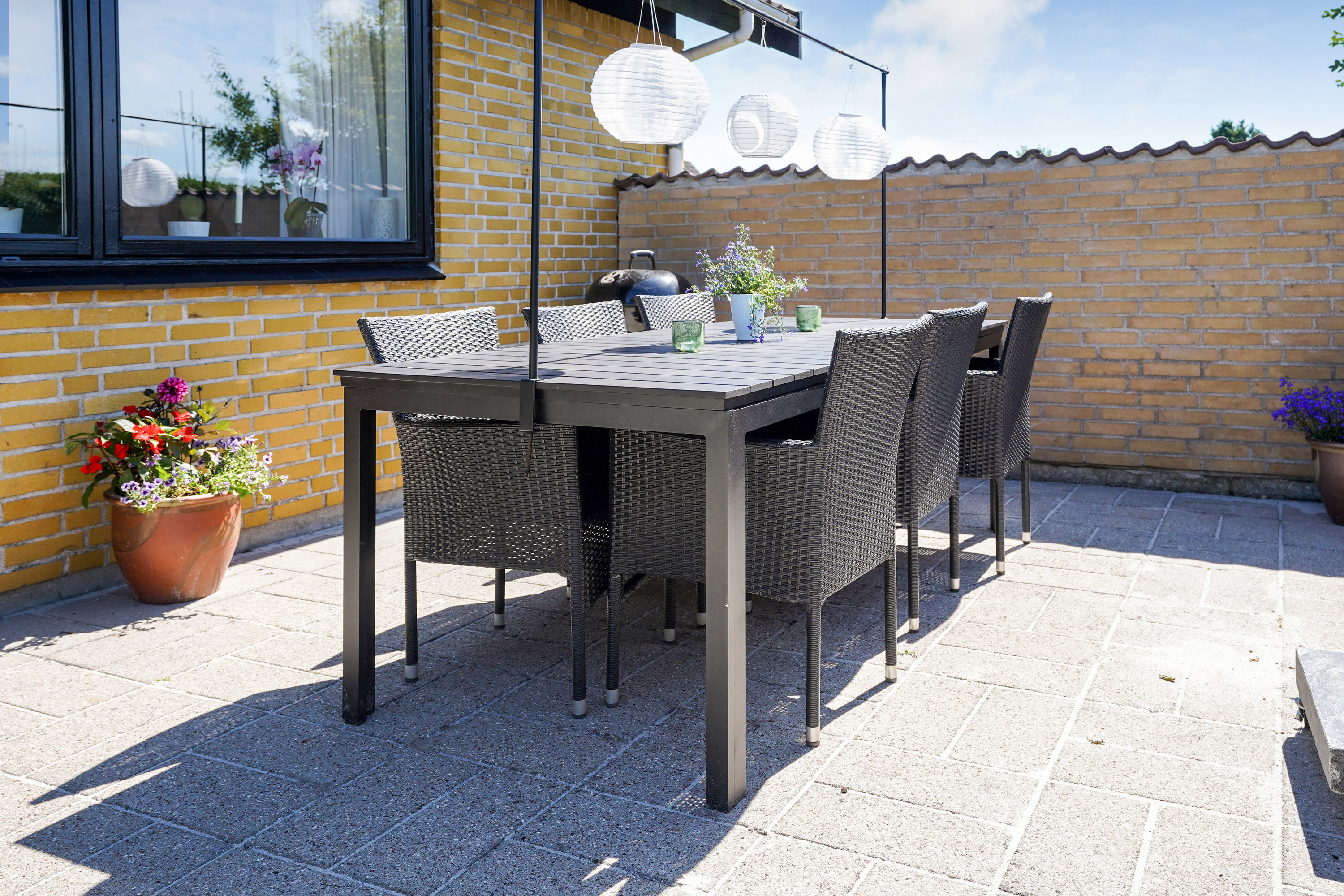 Fremhævet terrasse billede i fuldskærmstilstand. Billede af Solgårdsvej 24, Skalbjerg, 5492 Vissenbjerg