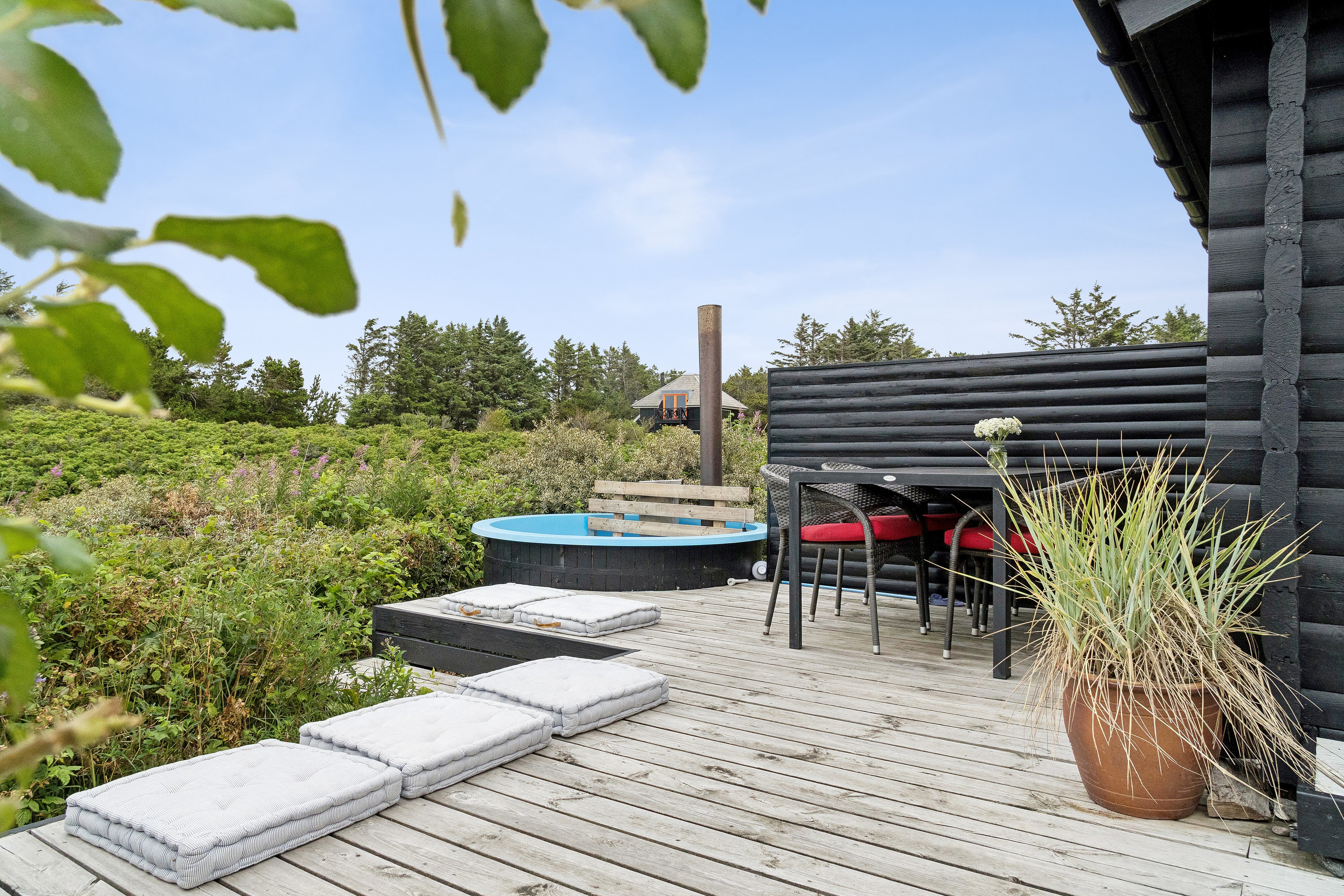 Fremhævet terrasse billede i fuldskærmstilstand. Billede af Wollervej 4, Tornby, 9850 Hirtshals