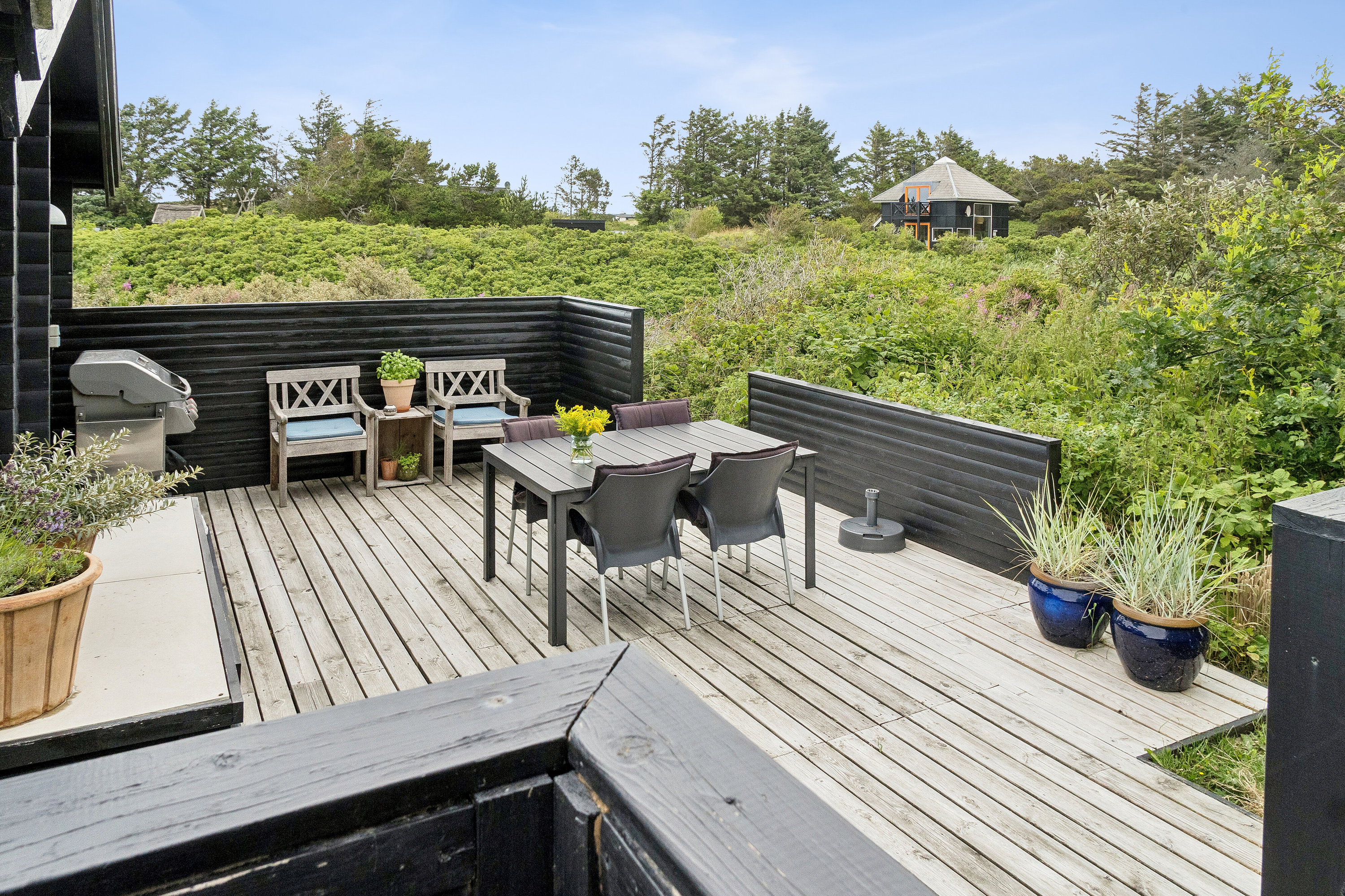 Fremhævet terrasse billede i fuldskærmstilstand. Billede af Wollervej 4, Tornby, 9850 Hirtshals