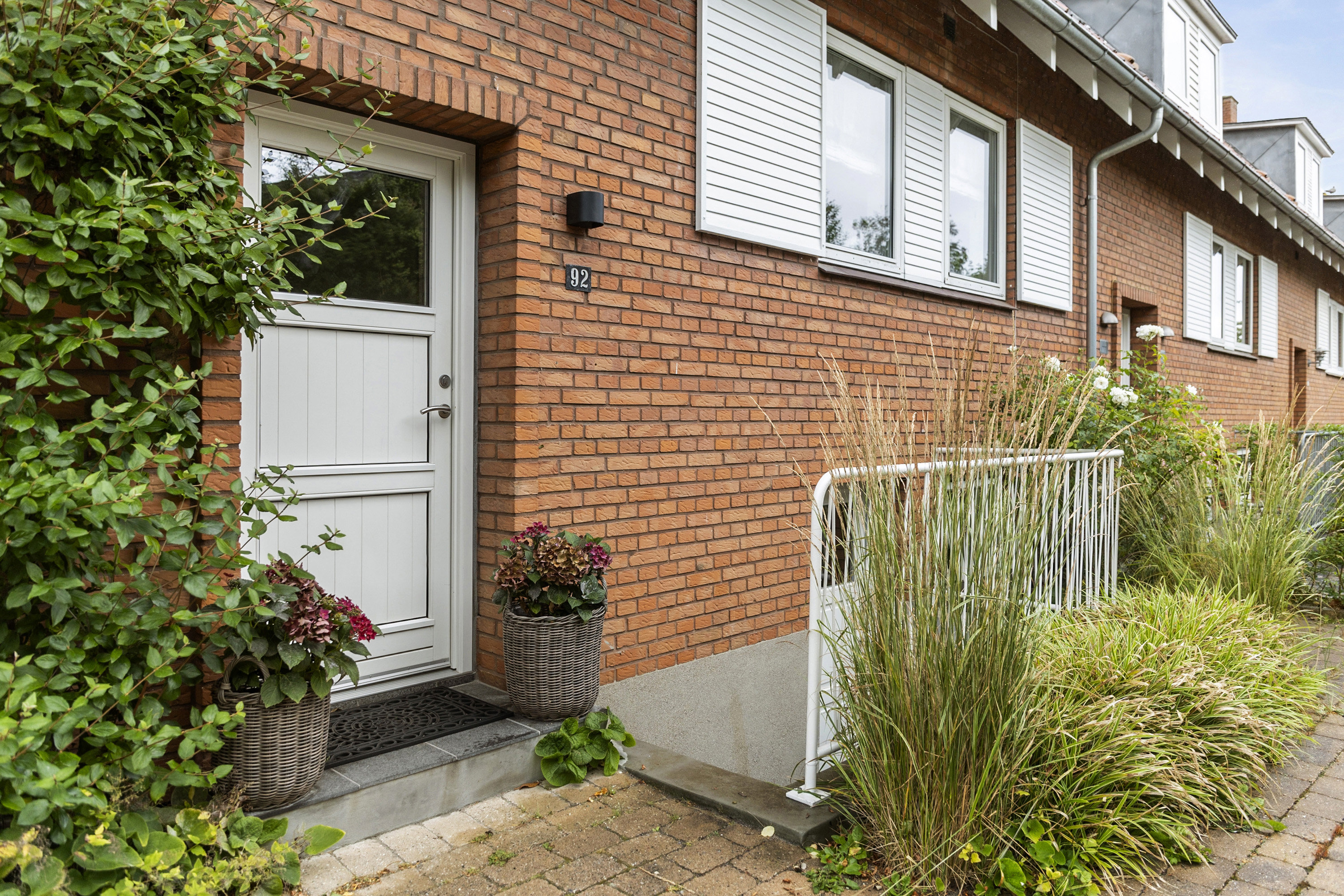 Fremhævet entré billede i fuldskærmstilstand. Billede af Blichersvej 92, 5230 Odense M