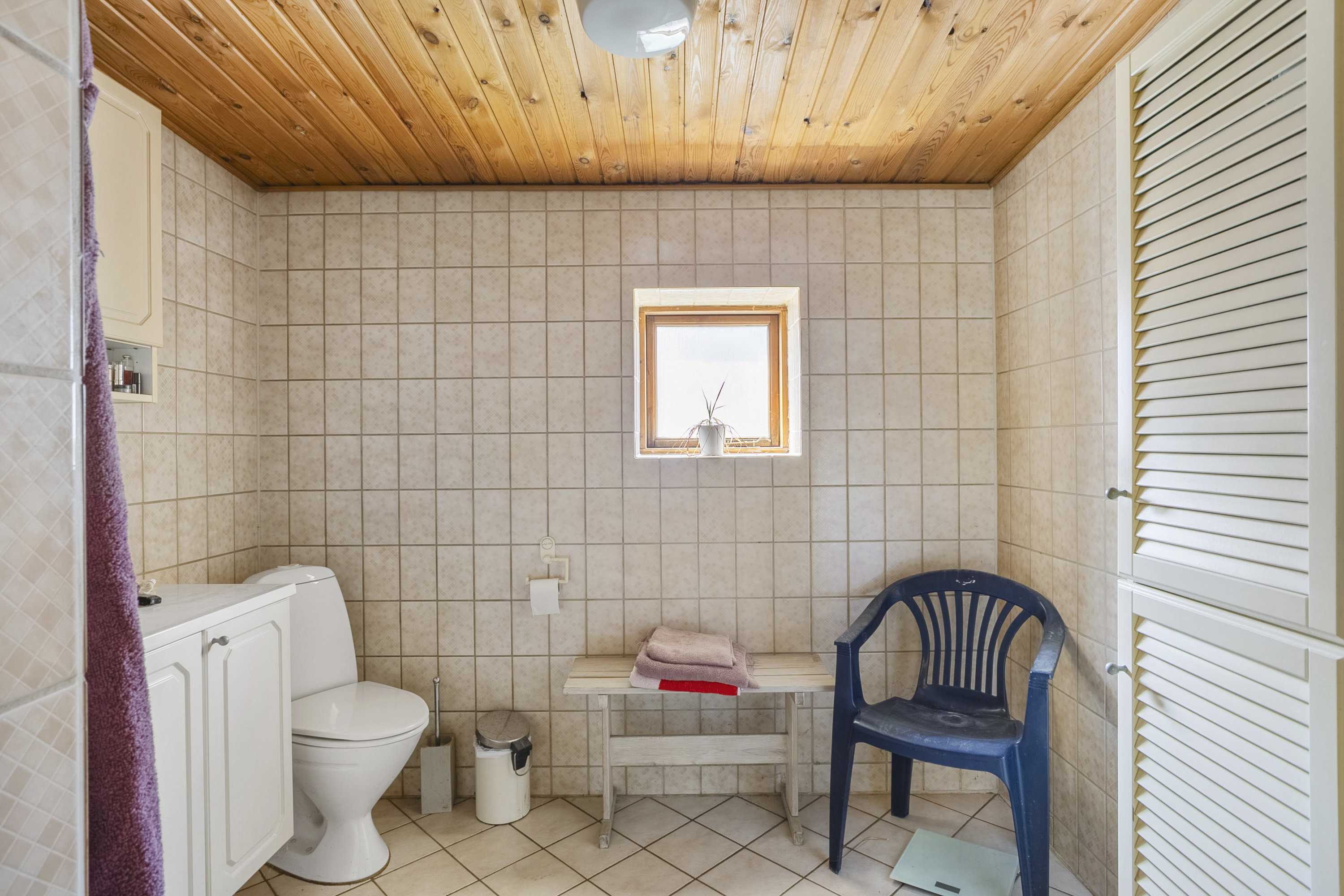 Fremhævet toilet billede i fuldskærmstilstand. Billede af Grønnevang 23, 6560 Sommersted