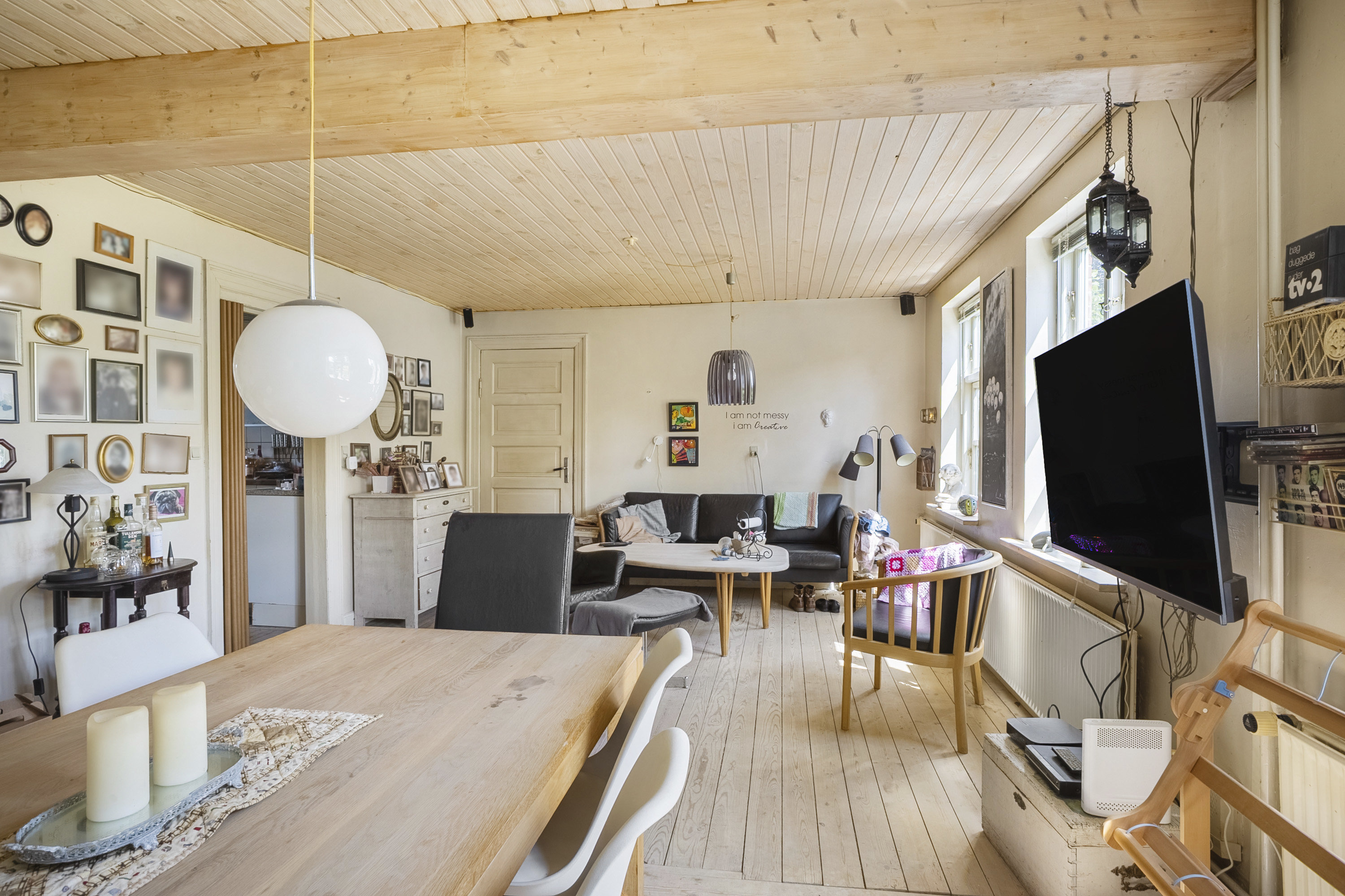 Fremhævet stue billede i fuldskærmstilstand. Billede af Grønnevang 23, 6560 Sommersted
