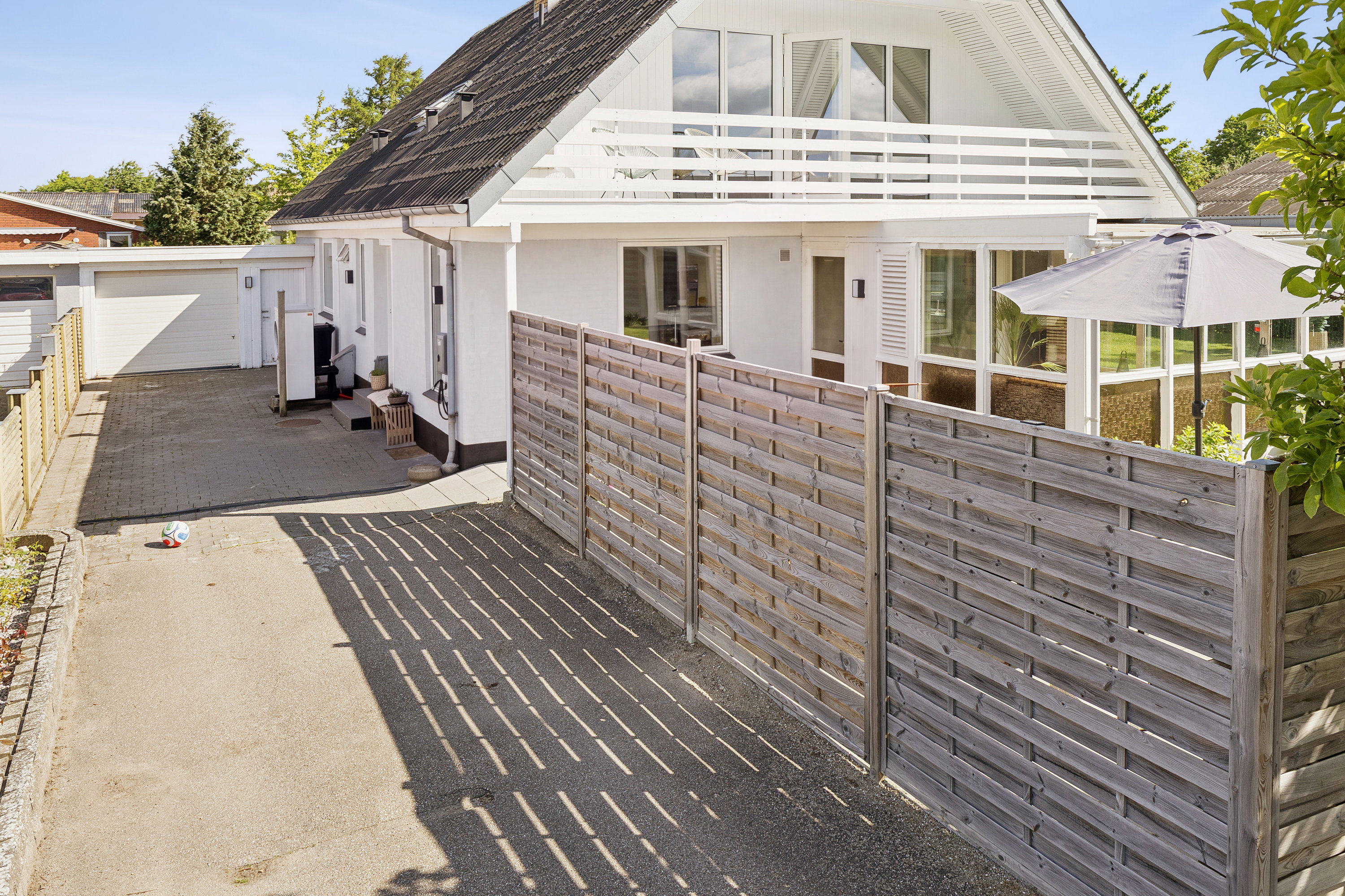 Fremhævet terrasse billede i fuldskærmstilstand. Billede af Rs Hansensvej 18, 4520 Svinninge