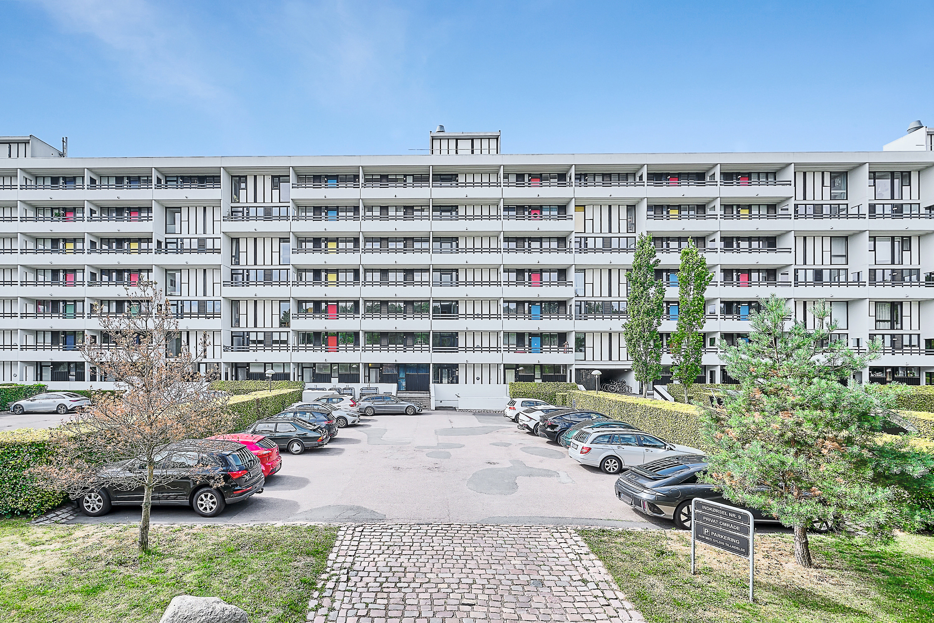 Fremhævet facade billede i fuldskærmstilstand. Billede af Vestervang 9, 1. 912., 8000 Aarhus C