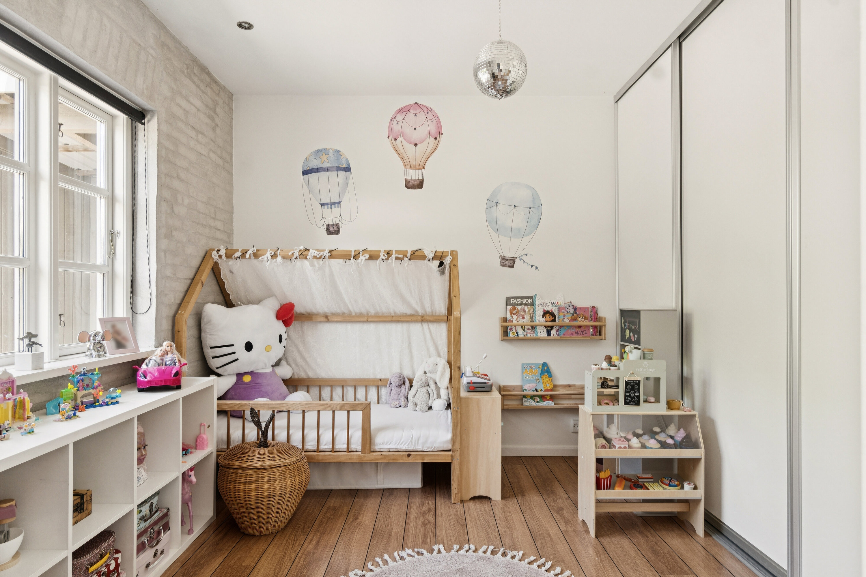 Fremhævet børneværelse billede i fuldskærmstilstand. Billede af Marvedevej 19, Menstrup, 4700 Næstved