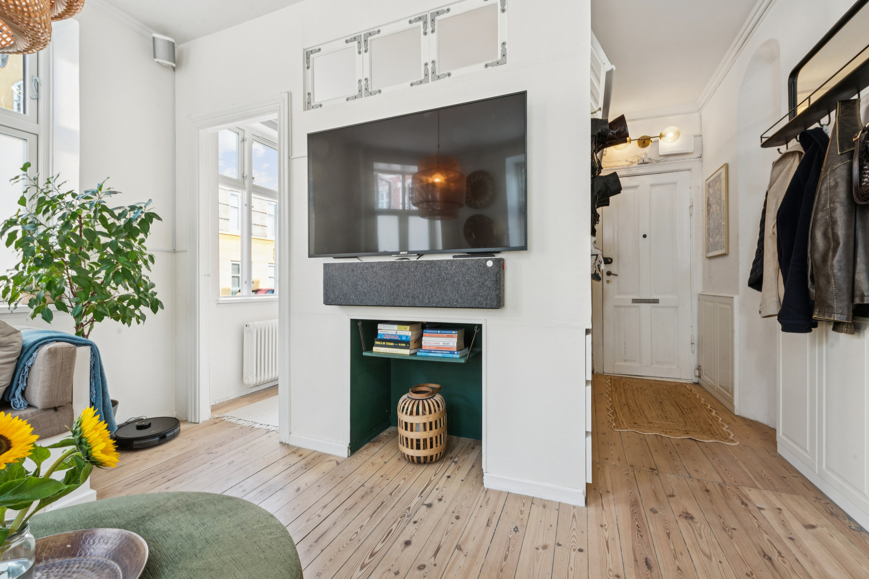 Fremhævet stue billede i fuldskærmstilstand. Billede af Valhøjvej 13, st. th., 2500 Valby