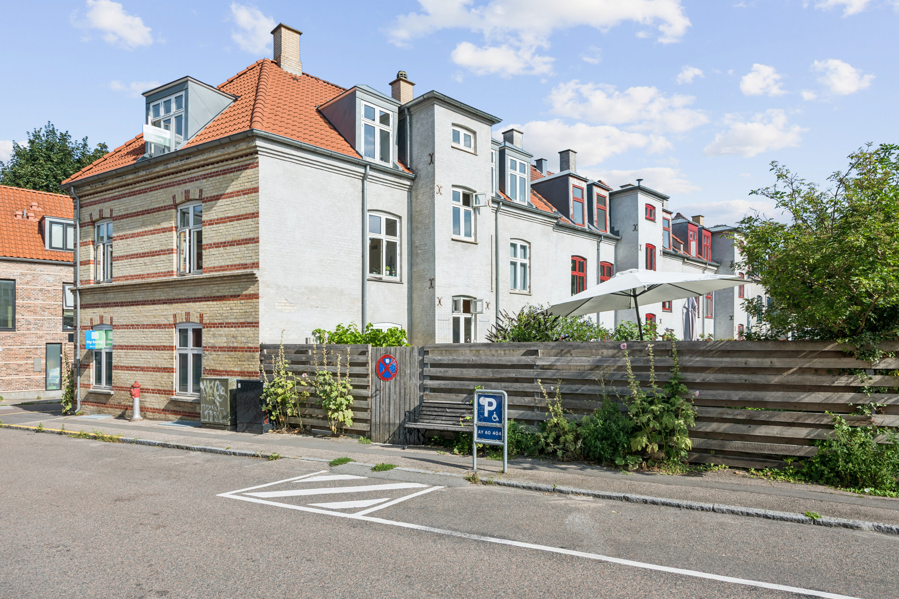 Fremhævet andet billede i fuldskærmstilstand. Billede af Valhøjvej 13, st. th., 2500 Valby