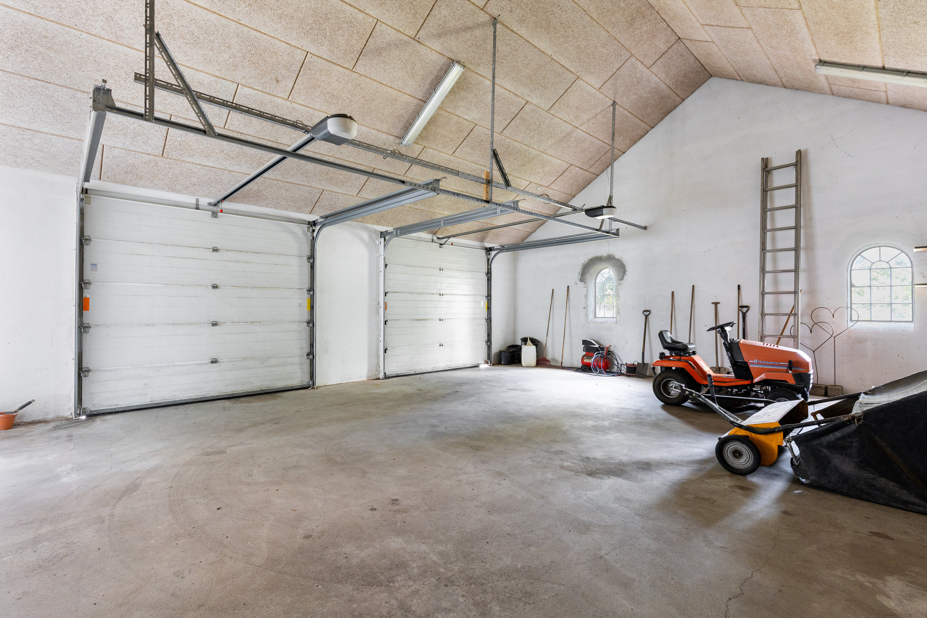 Fremhævet garage billede i fuldskærmstilstand. Billede af Gl Spandet Vej 19, Spandet, 6760 Ribe
