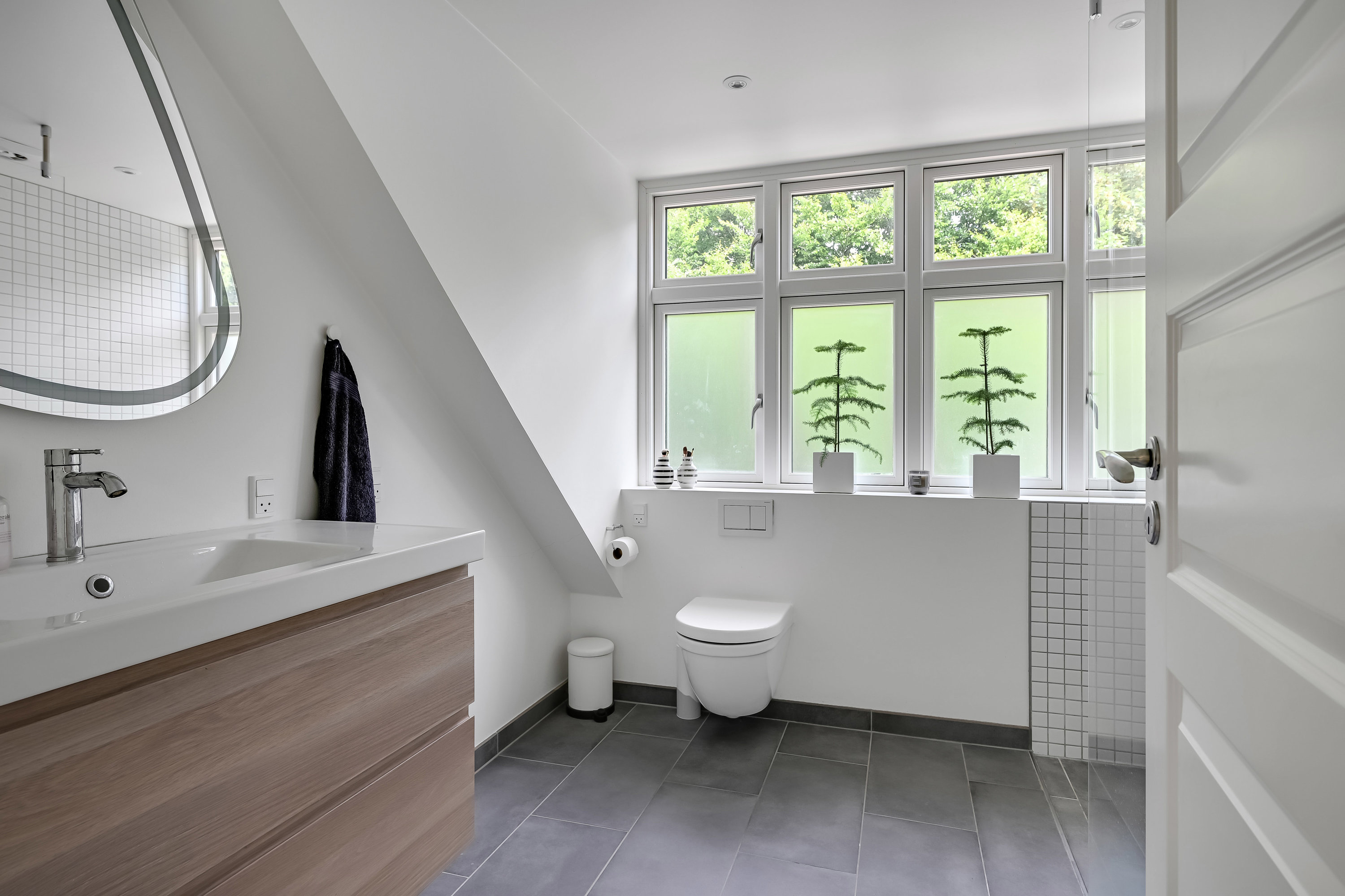 Fremhævet toilet billede i fuldskærmstilstand. Billede af Gormsgade 106B, 6700 Esbjerg