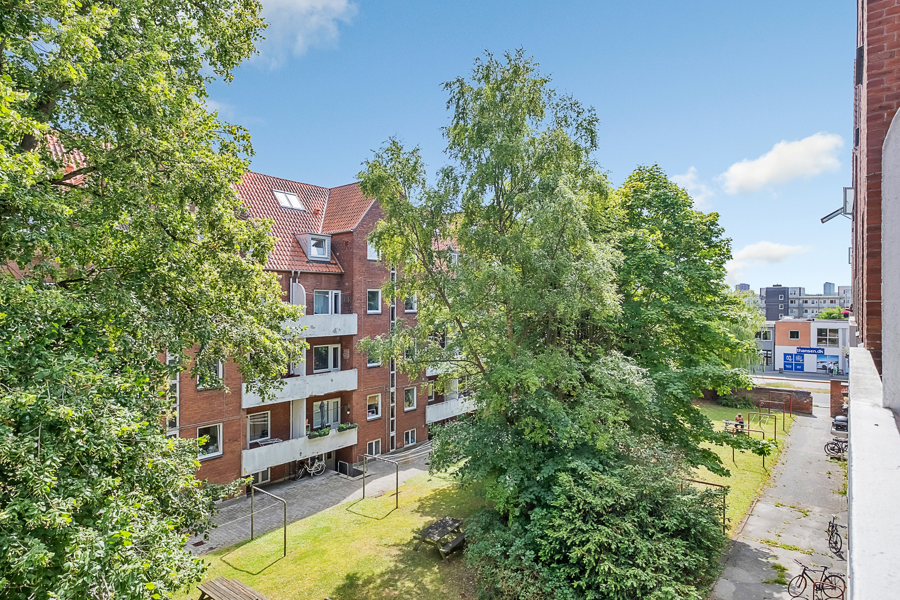 Fremhævet udsigt billede i fuldskærmstilstand. Billede af Silkeborgvej 120, 2. th., 8000 Aarhus C
