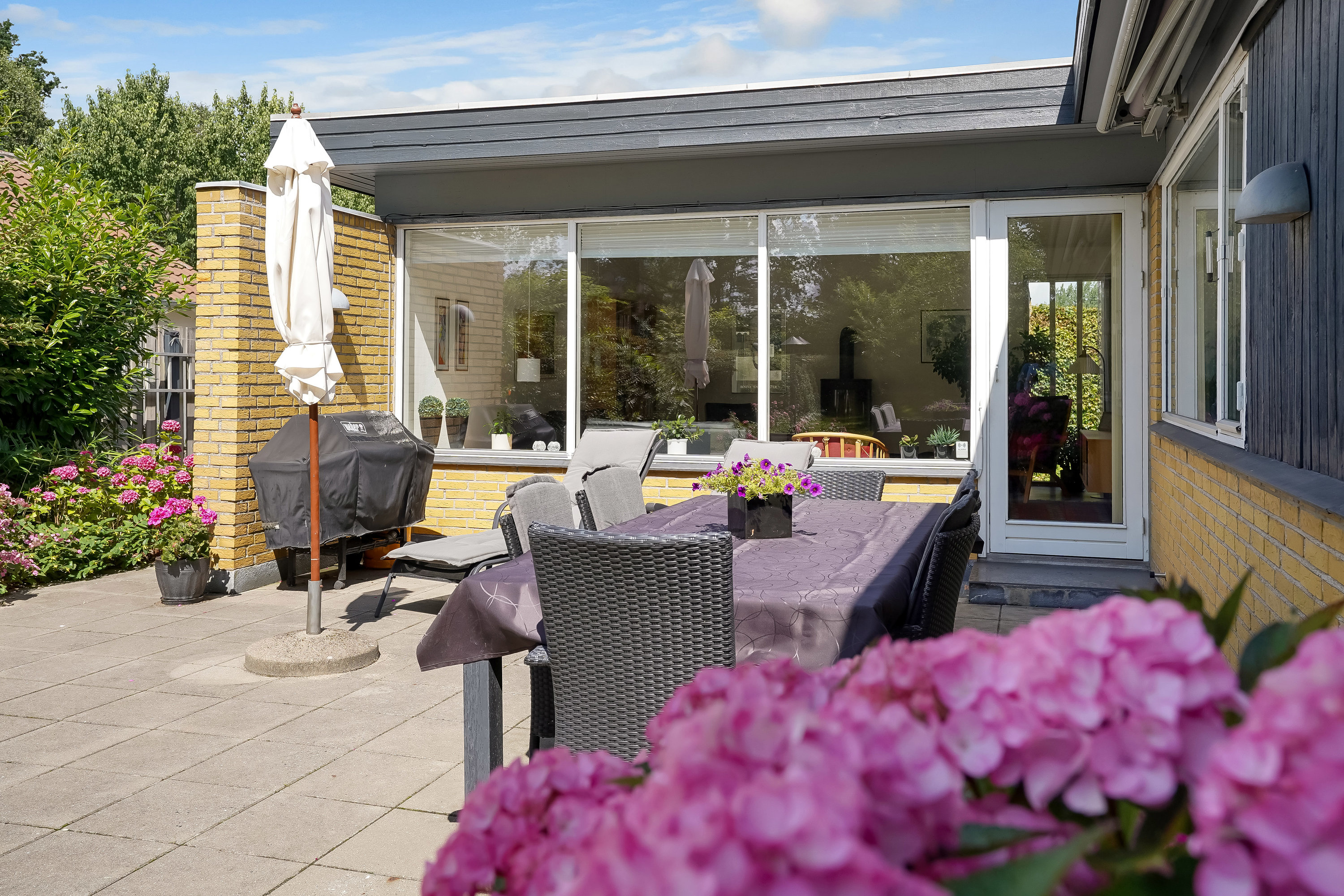Fremhævet terrasse billede i fuldskærmstilstand. Billede af Sparretornvej 29, 5230 Odense M