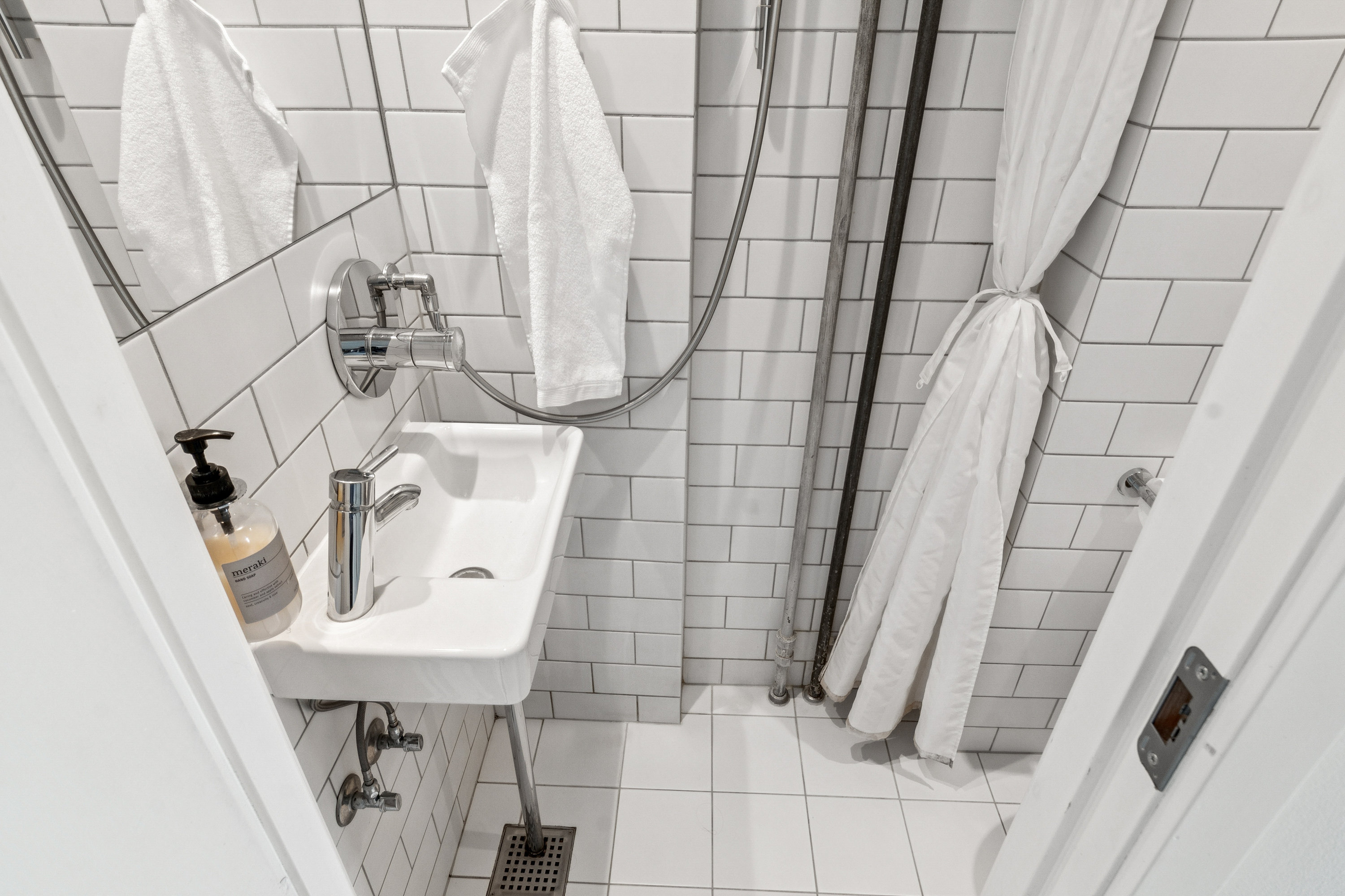 Fremhævet badeværelse billede i fuldskærmstilstand. Billede af Lombardigade 19, 3. th., 2300 København S