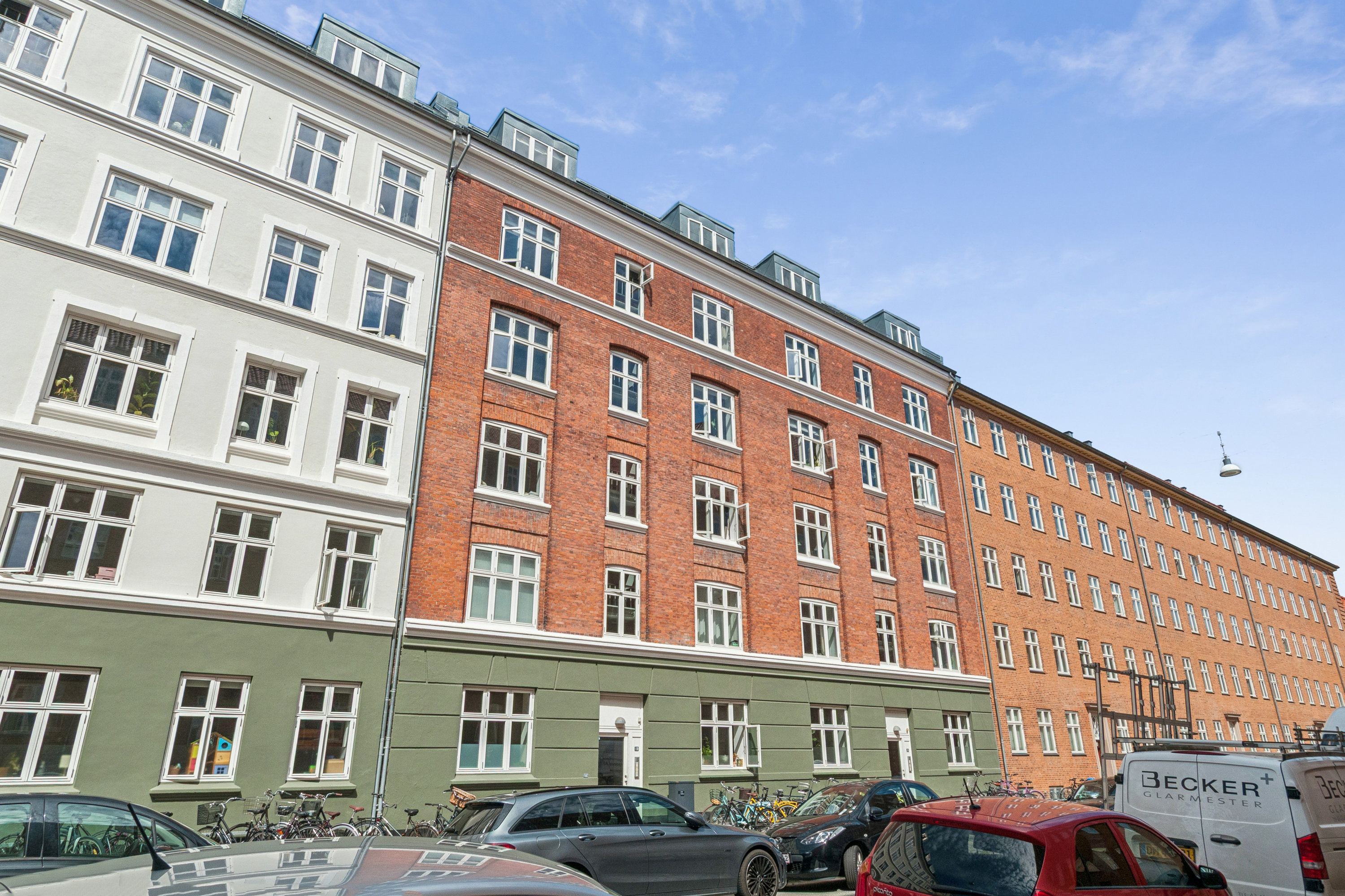Fremhævet andet billede i fuldskærmstilstand. Billede af Lombardigade 19, 3. th., 2300 København S