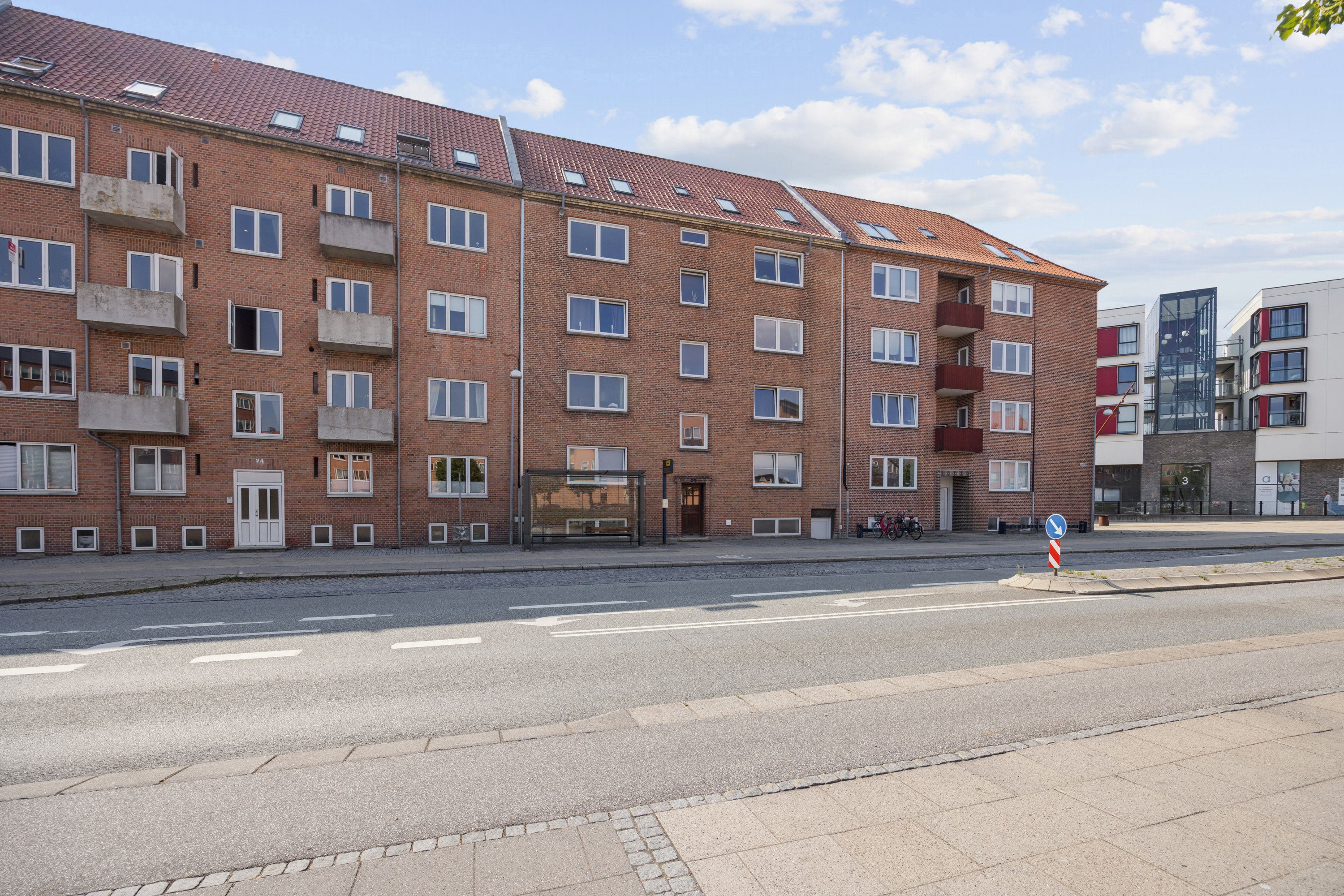 Fremhævet andet billede i fuldskærmstilstand. Billede af Vesterbrogade 28, st. tv., 9400 Nørresundby