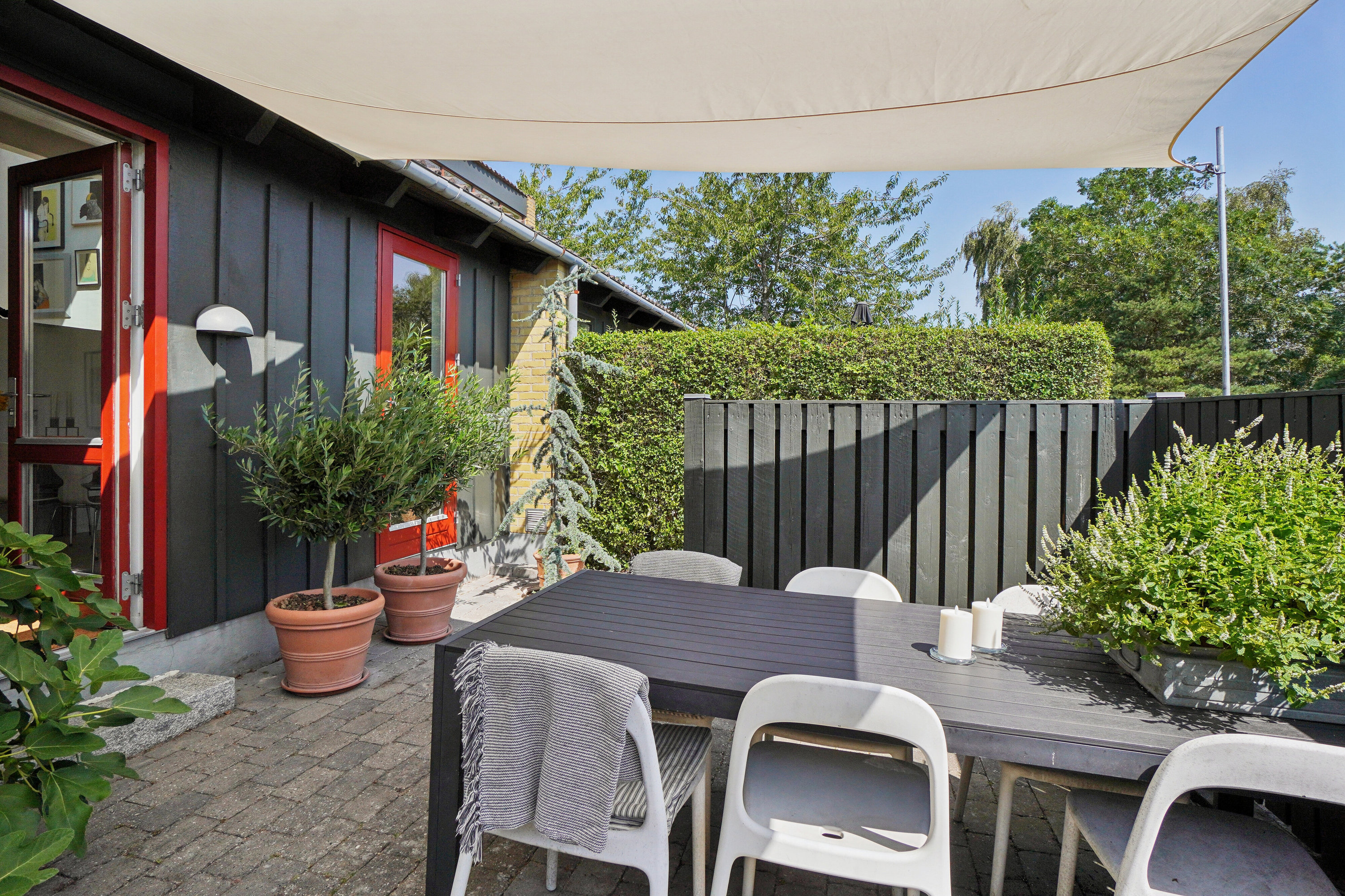 Fremhævet overdækket terrasse billede i fuldskærmstilstand. Billede af Løvsangervej 4, 4000 Roskilde