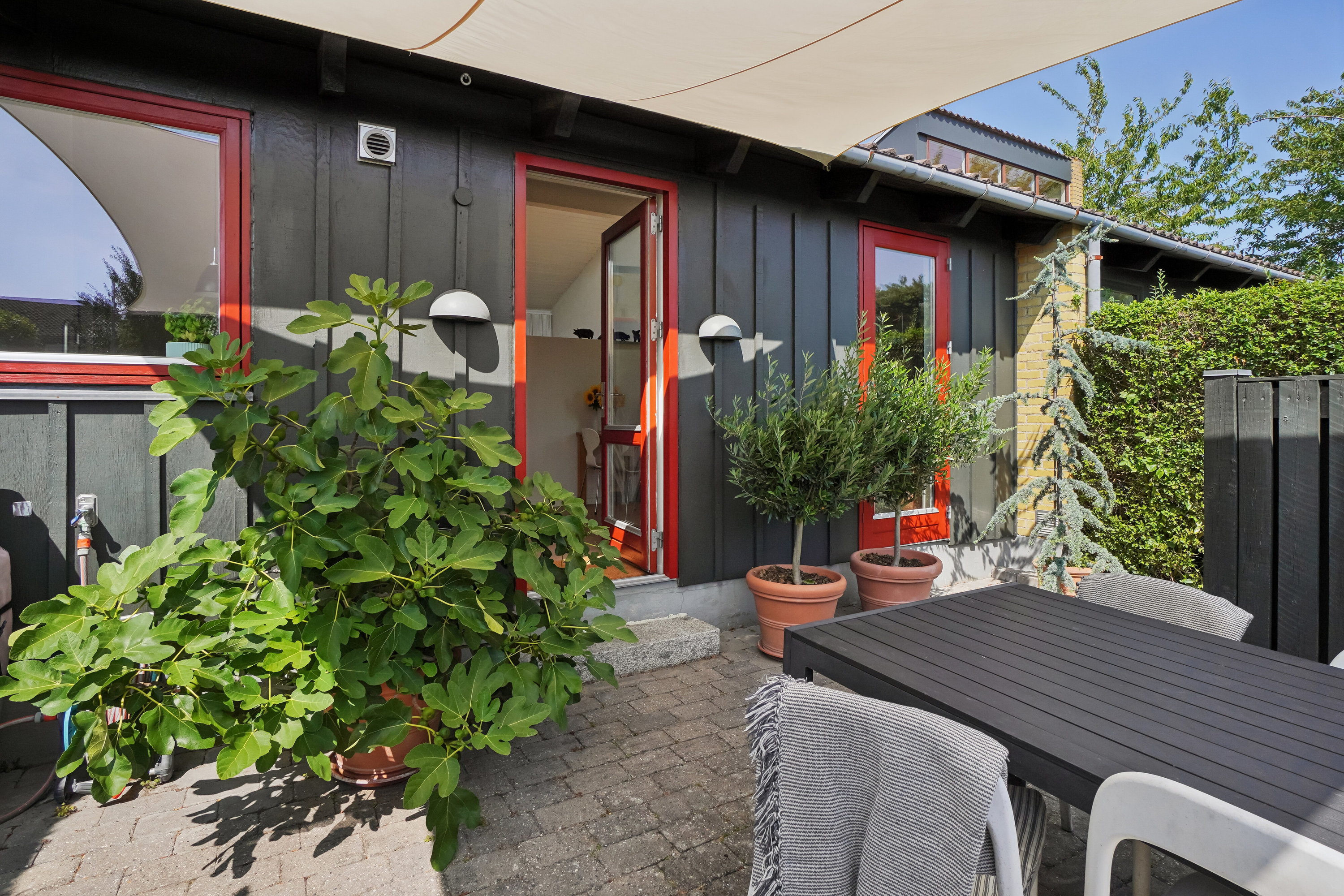 Fremhævet overdækket terrasse billede i fuldskærmstilstand. Billede af Løvsangervej 4, 4000 Roskilde