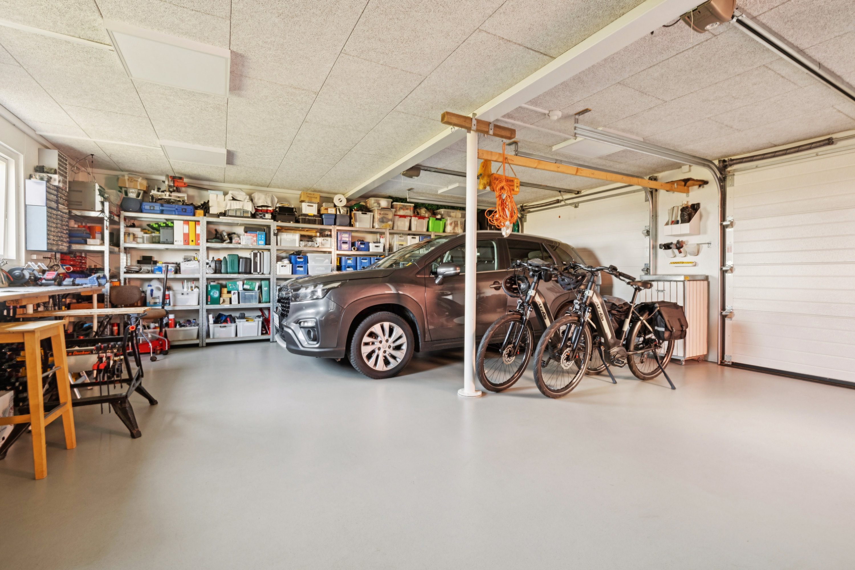 Fremhævet garage billede i fuldskærmstilstand. Billede af Elsborgvej 85, 8840 Rødkærsbro