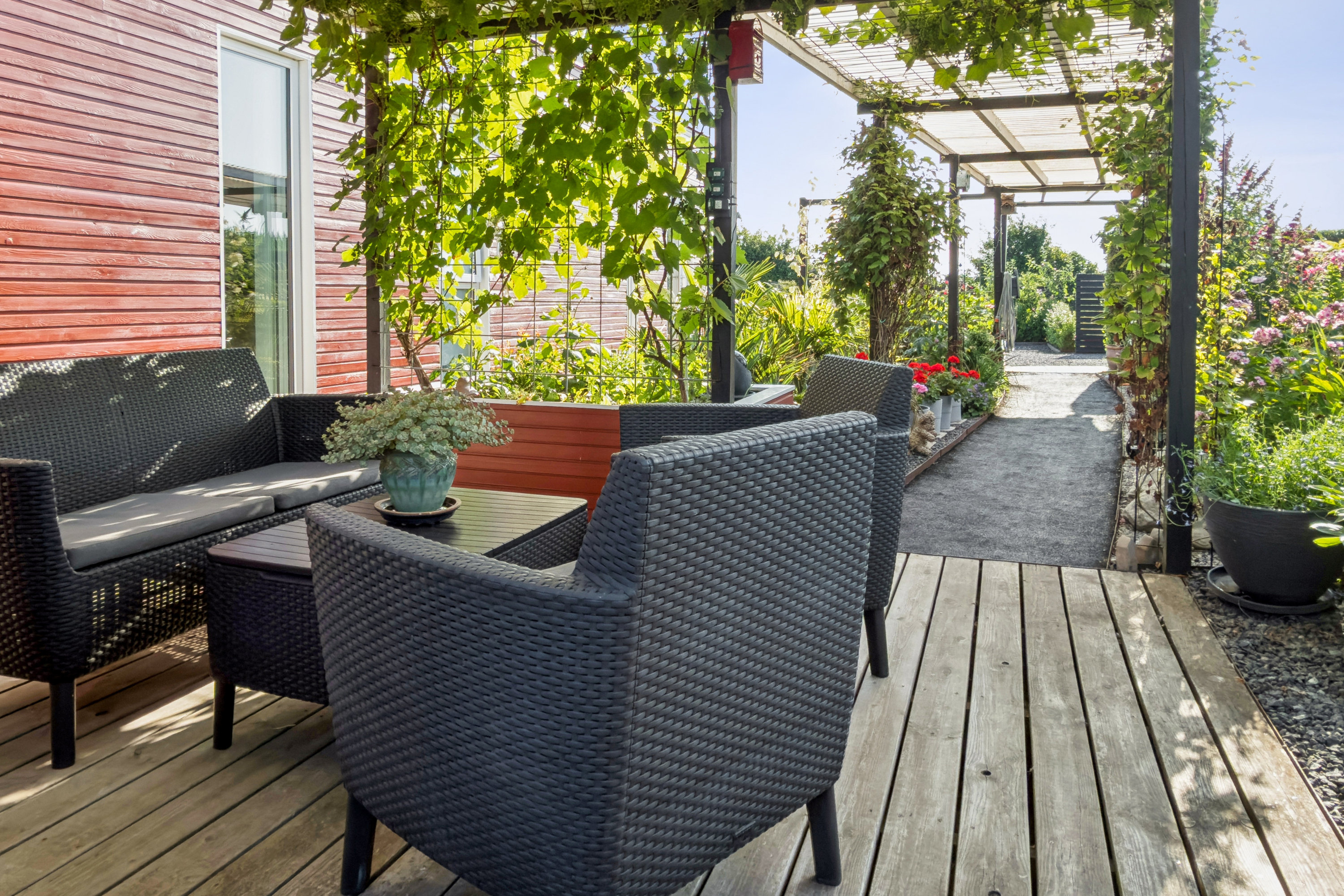 Fremhævet terrasse billede i fuldskærmstilstand. Billede af Elsborgvej 85, 8840 Rødkærsbro