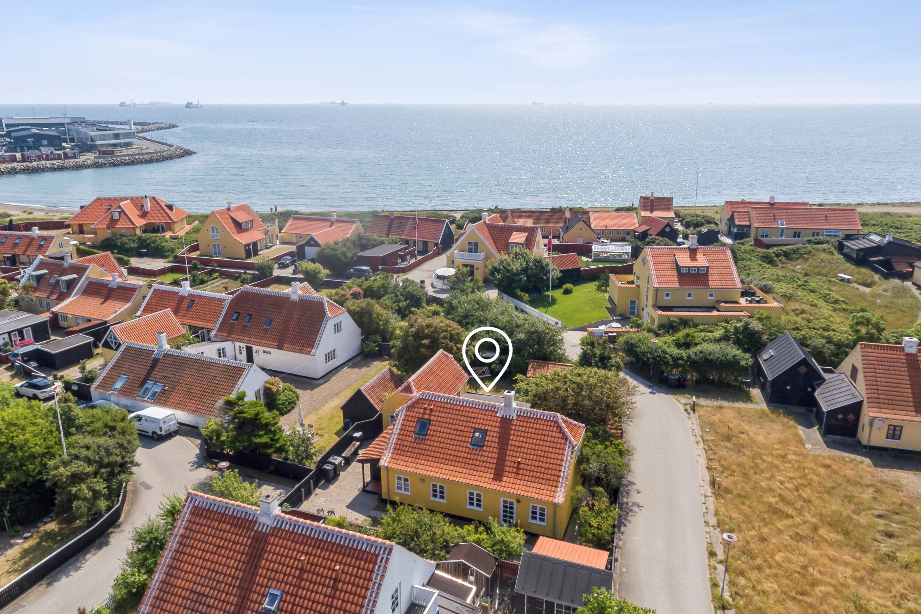 Fremhævet luftfoto billede i fuldskærmstilstand. Billede af Lodsvej 4, Vesterby, 9990 Skagen