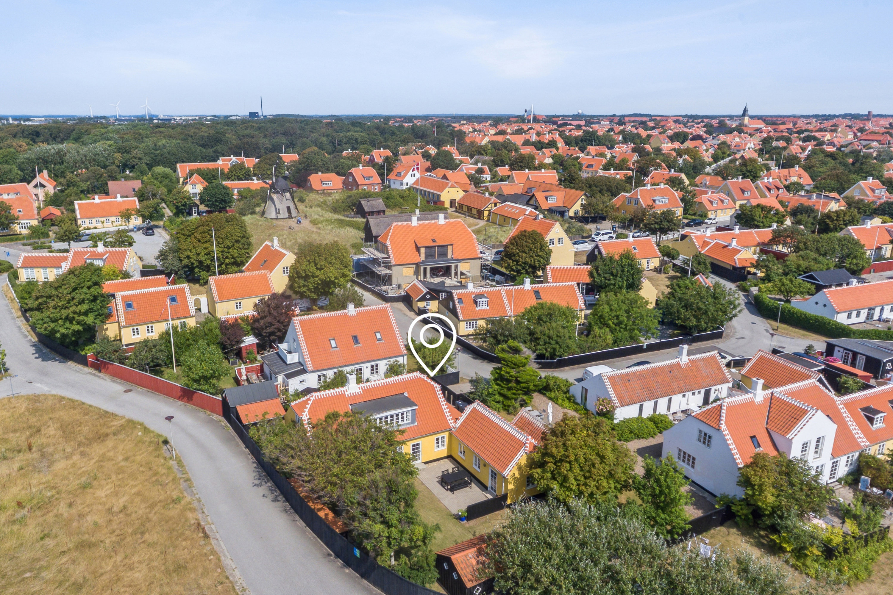 Fremhævet luftfoto billede i fuldskærmstilstand. Billede af Lodsvej 4, Vesterby, 9990 Skagen