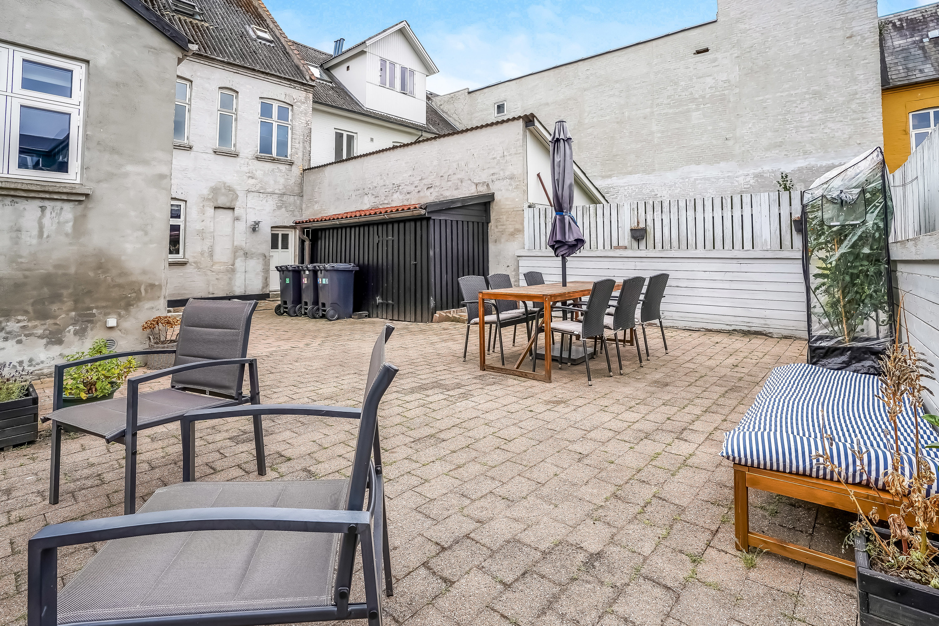 Fremhævet terrasse billede i fuldskærmstilstand. Billede af Dronningensgade 29, st., 5000 Odense C