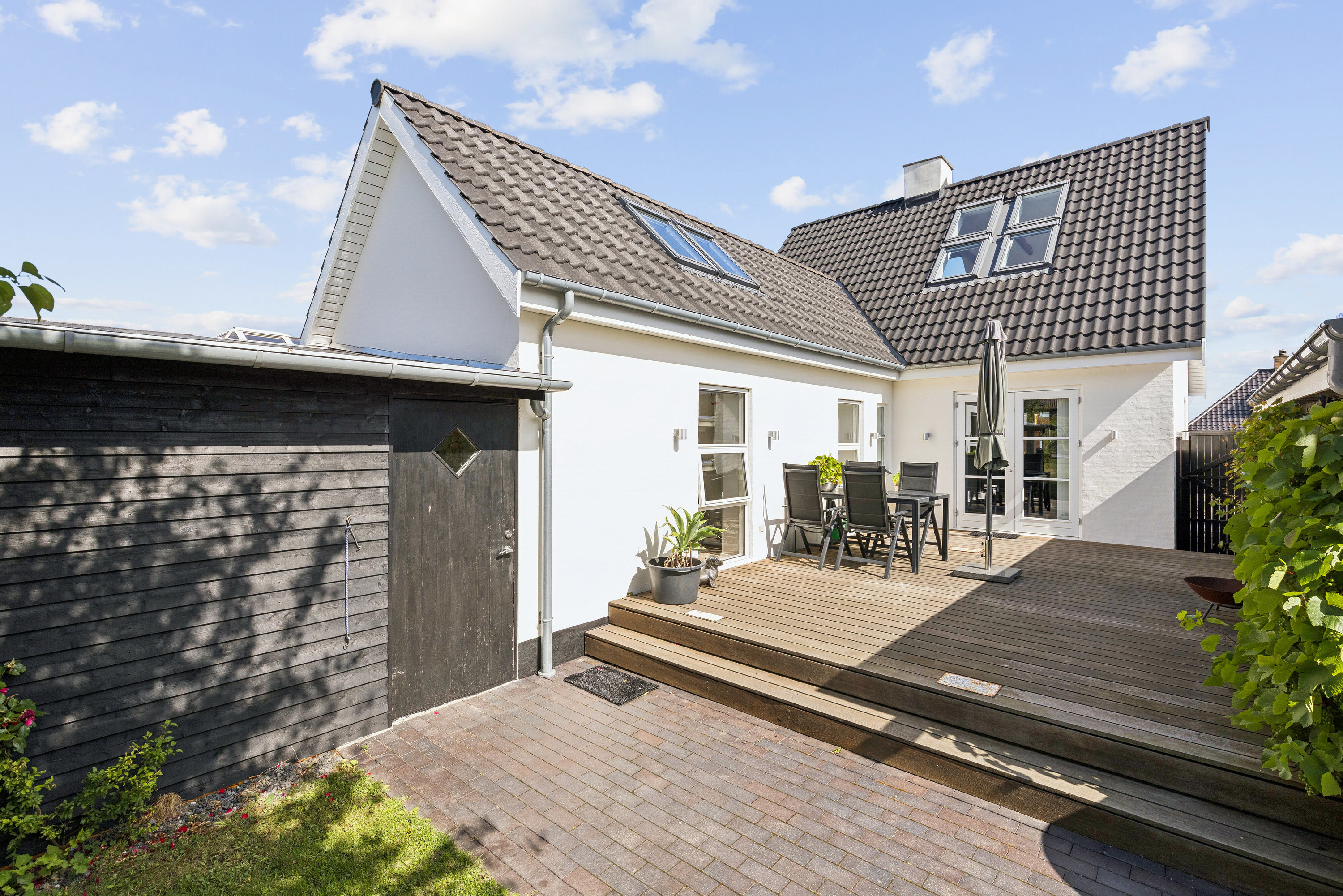 Fremhævet terrasse billede i fuldskærmstilstand. Billede af Valbygårdsvej 45, 4200 Slagelse