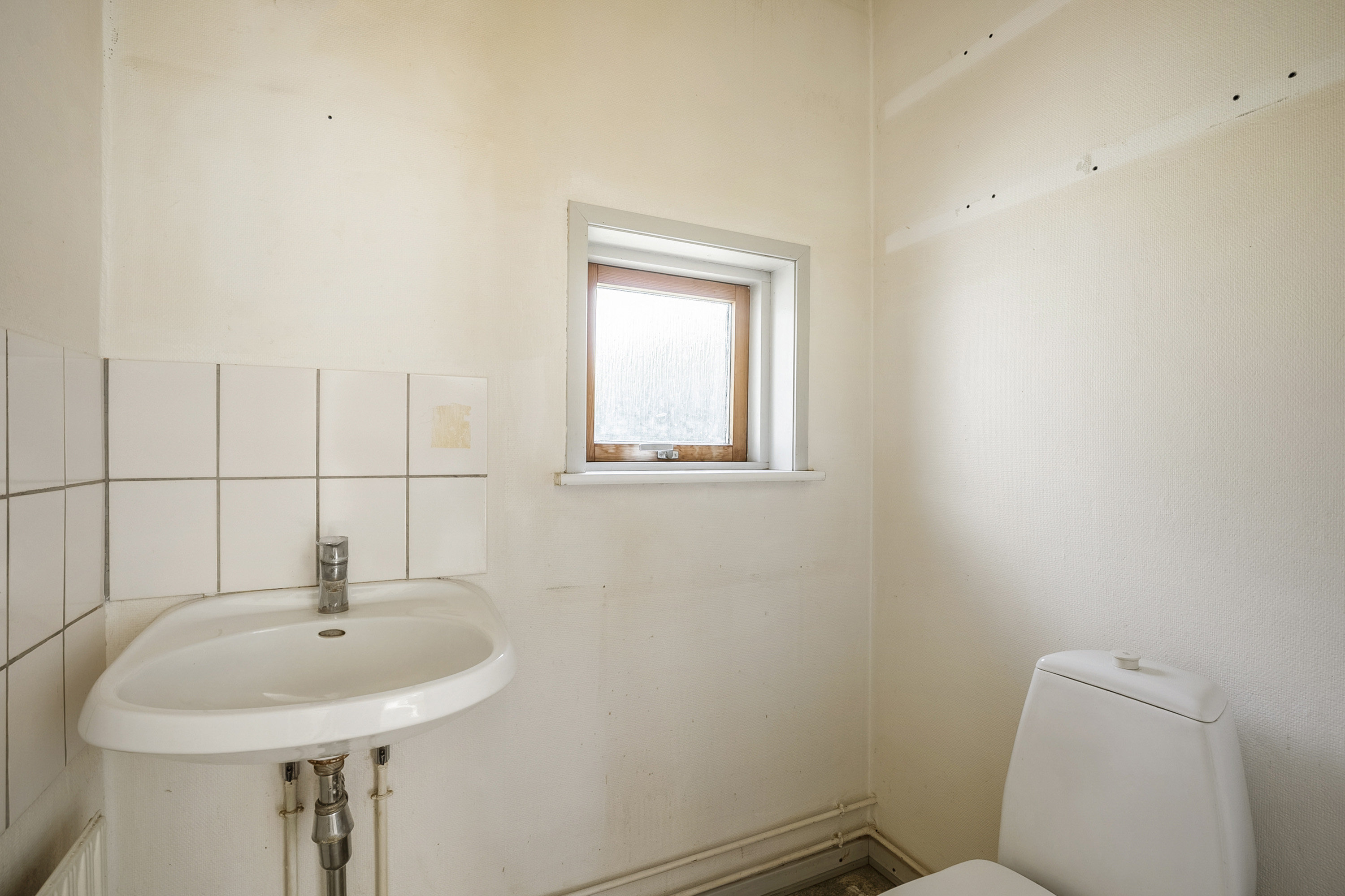 Fremhævet toilet billede i fuldskærmstilstand. Billede af Stenløsevej 152, Hjallese, 5260 Odense S