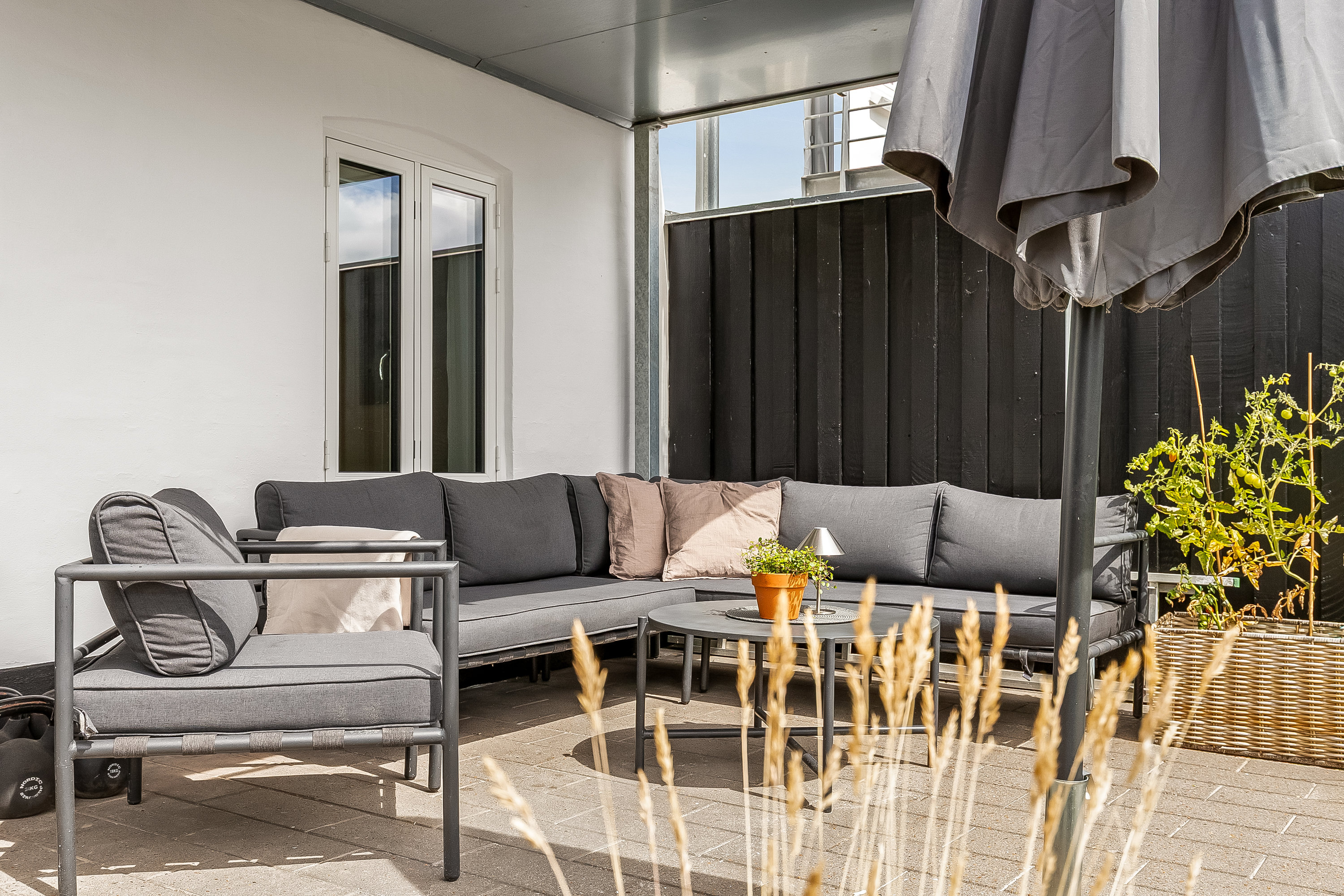 Fremhævet terrasse billede i fuldskærmstilstand. Billede af Bakkevej 24, 6000 Kolding
