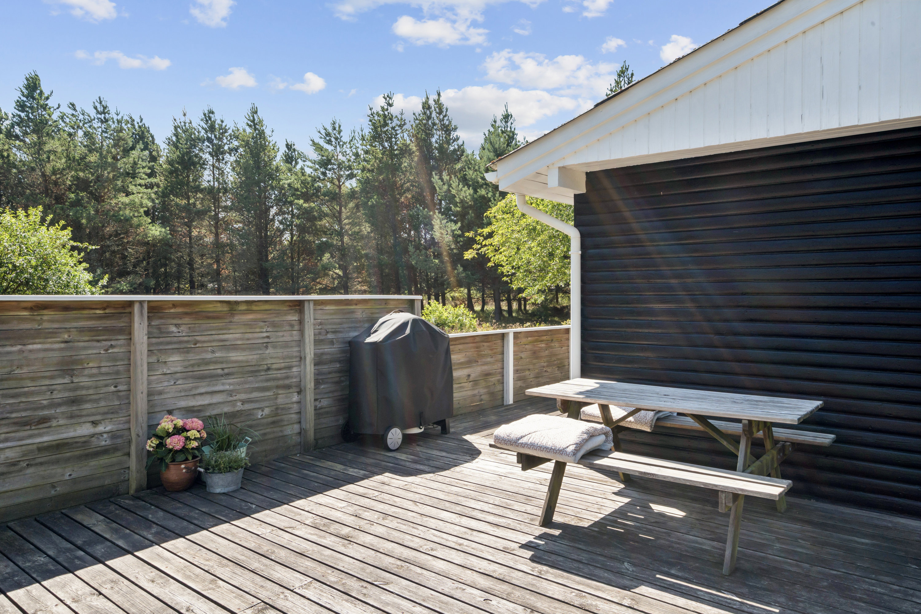 Fremhævet terrasse billede i fuldskærmstilstand. Billede af Antilopevej 5, Bunken, 9982 Ålbæk