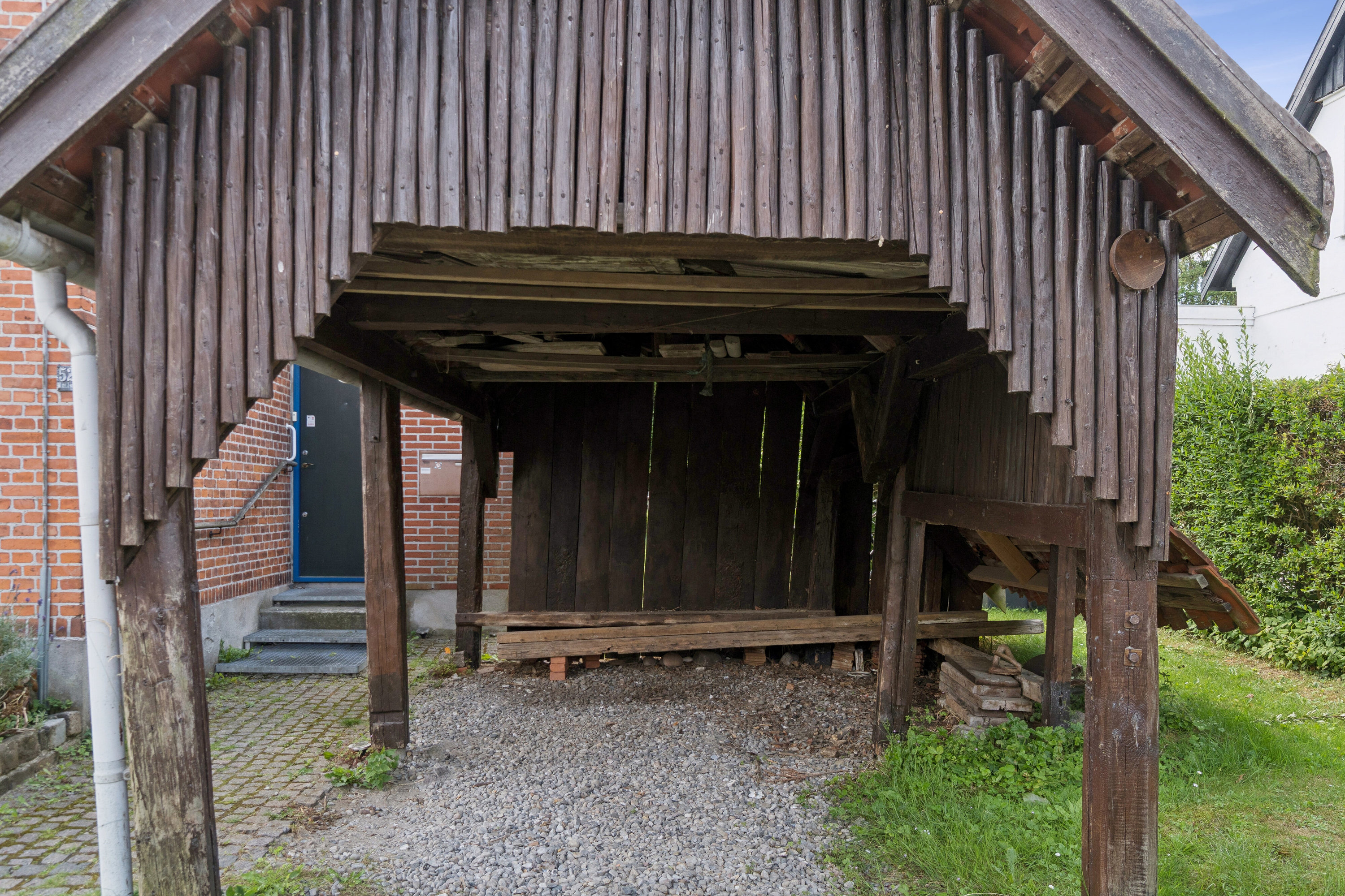 Fremhævet set fra haven billede i fuldskærmstilstand. Billede af Rønneholmsvej 52, 2610 Rødovre