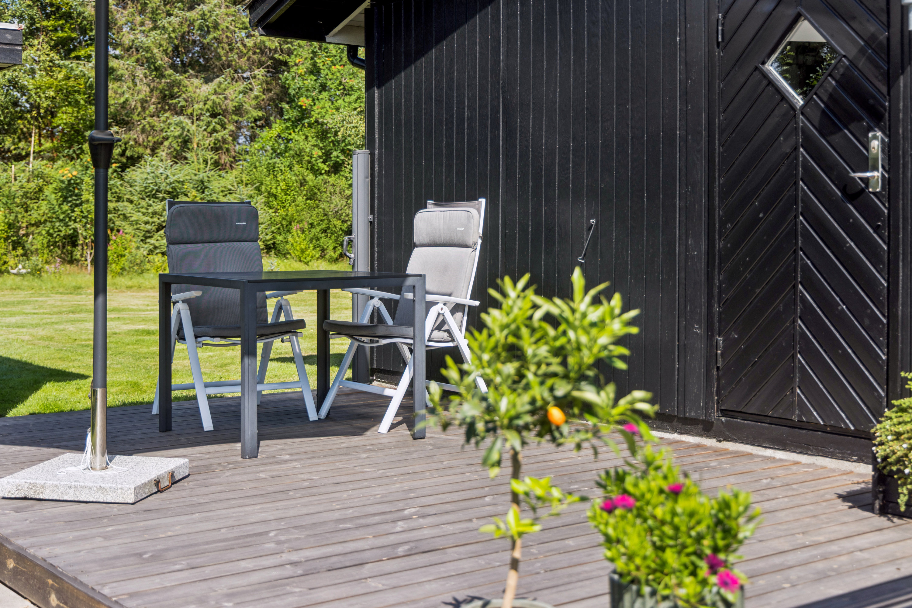 Fremhævet terrasse billede i fuldskærmstilstand. Billede af Vestvej 41, 9370 Hals