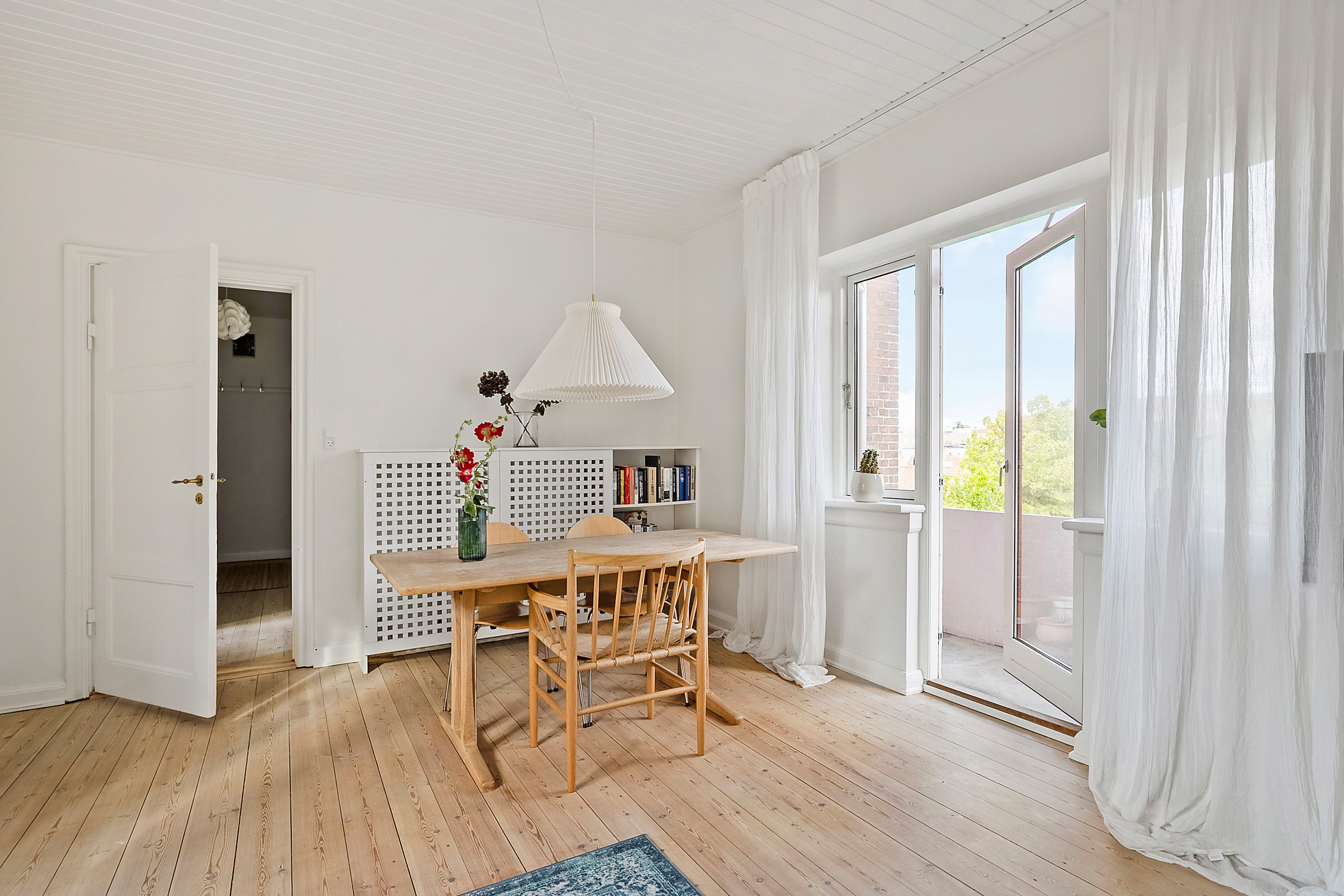 Fremhævet spisestue billede i fuldskærmstilstand. Billede af Claus Bergs Gade 5B, 2. tv., 5000 Odense C