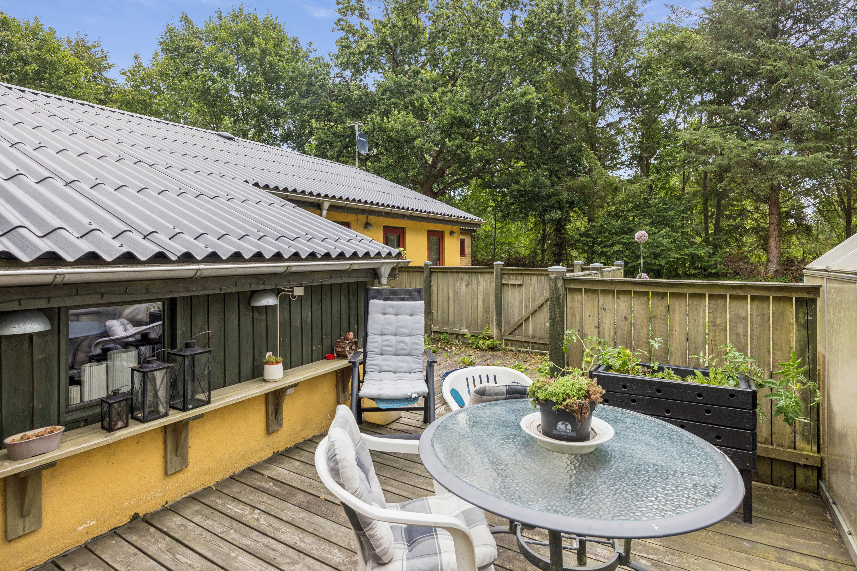 Fremhævet terrasse billede i fuldskærmstilstand. Billede af Sønderskovvej 120, 9370 Hals