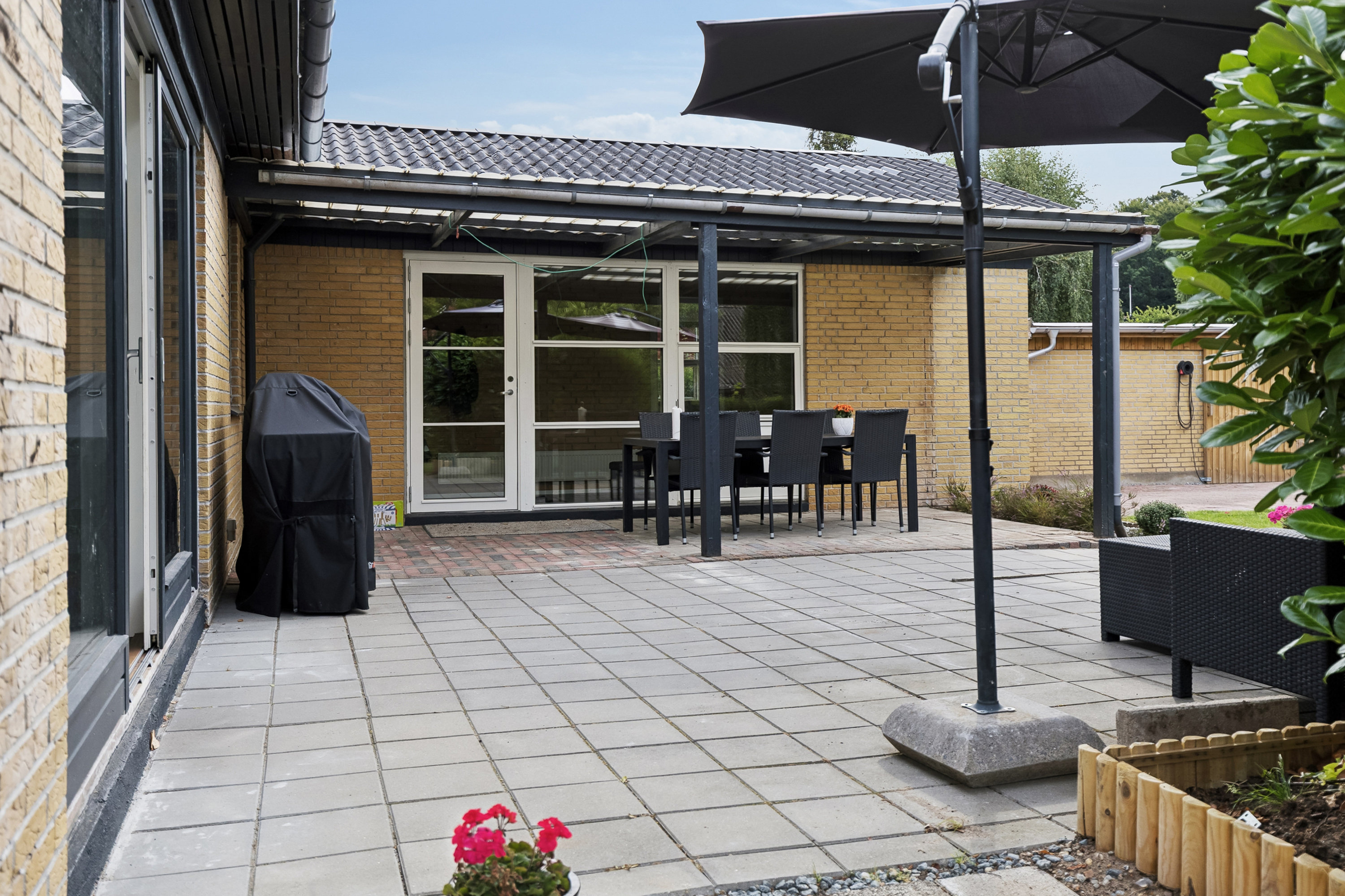 Fremhævet terrasse billede i fuldskærmstilstand. Billede af Drosselvej 1, 4450 Jyderup