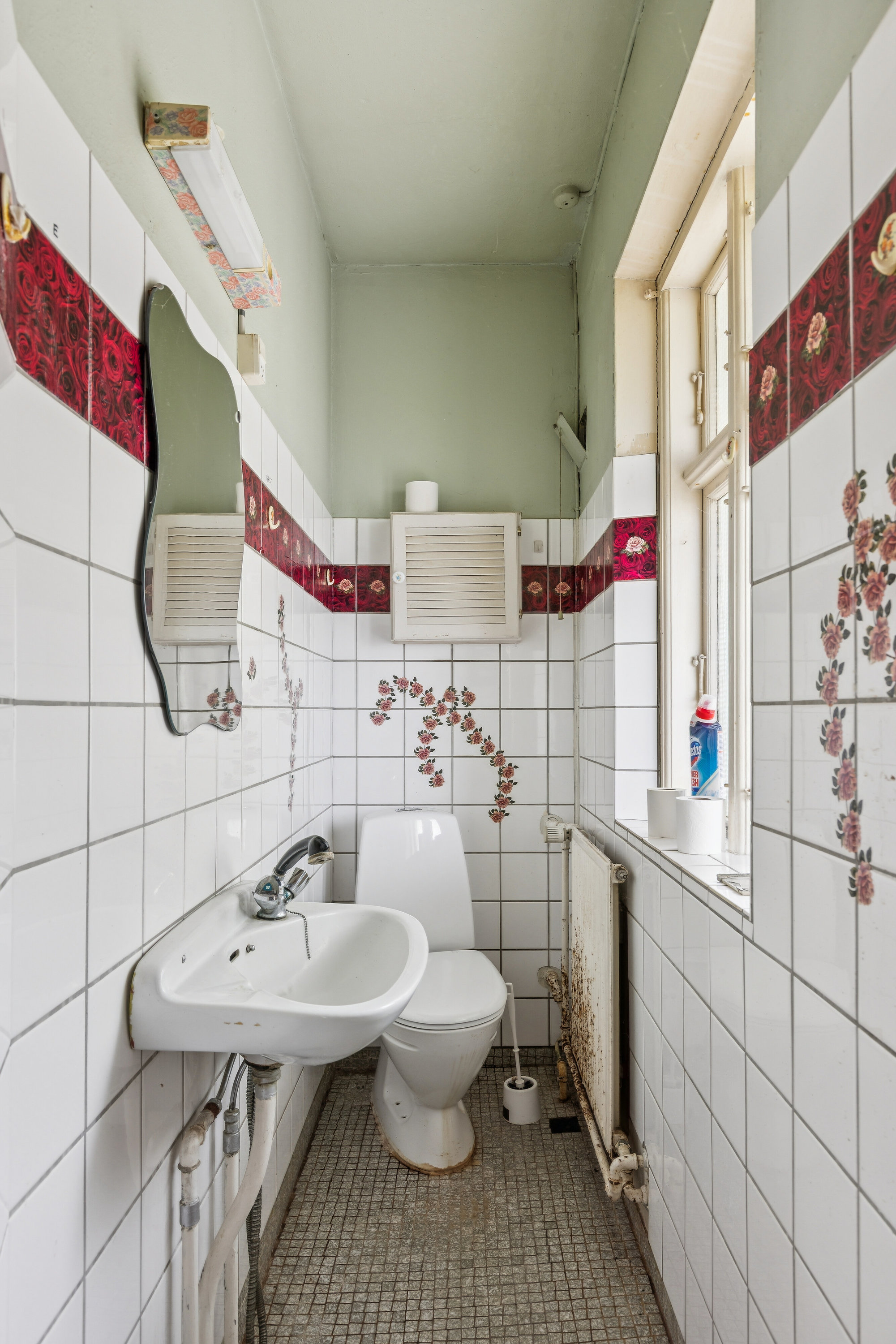 Fremhævet toilet billede i fuldskærmstilstand. Billede af Pederstrupvej 8, Pederstrup, 4700 Næstved