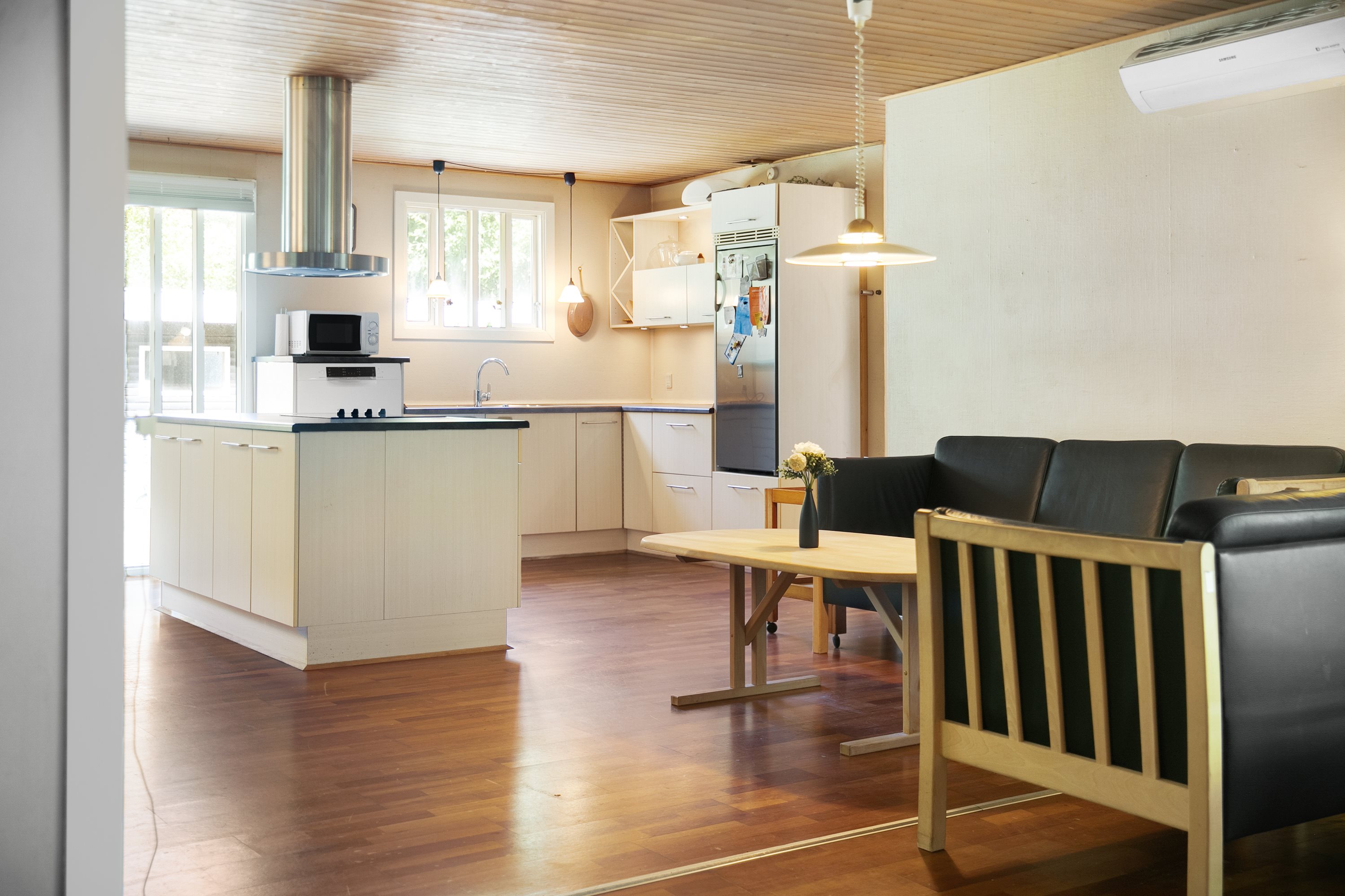 Fremhævet stue billede i fuldskærmstilstand. Billede af Hou Mose 39, Hou, 9370 Hals