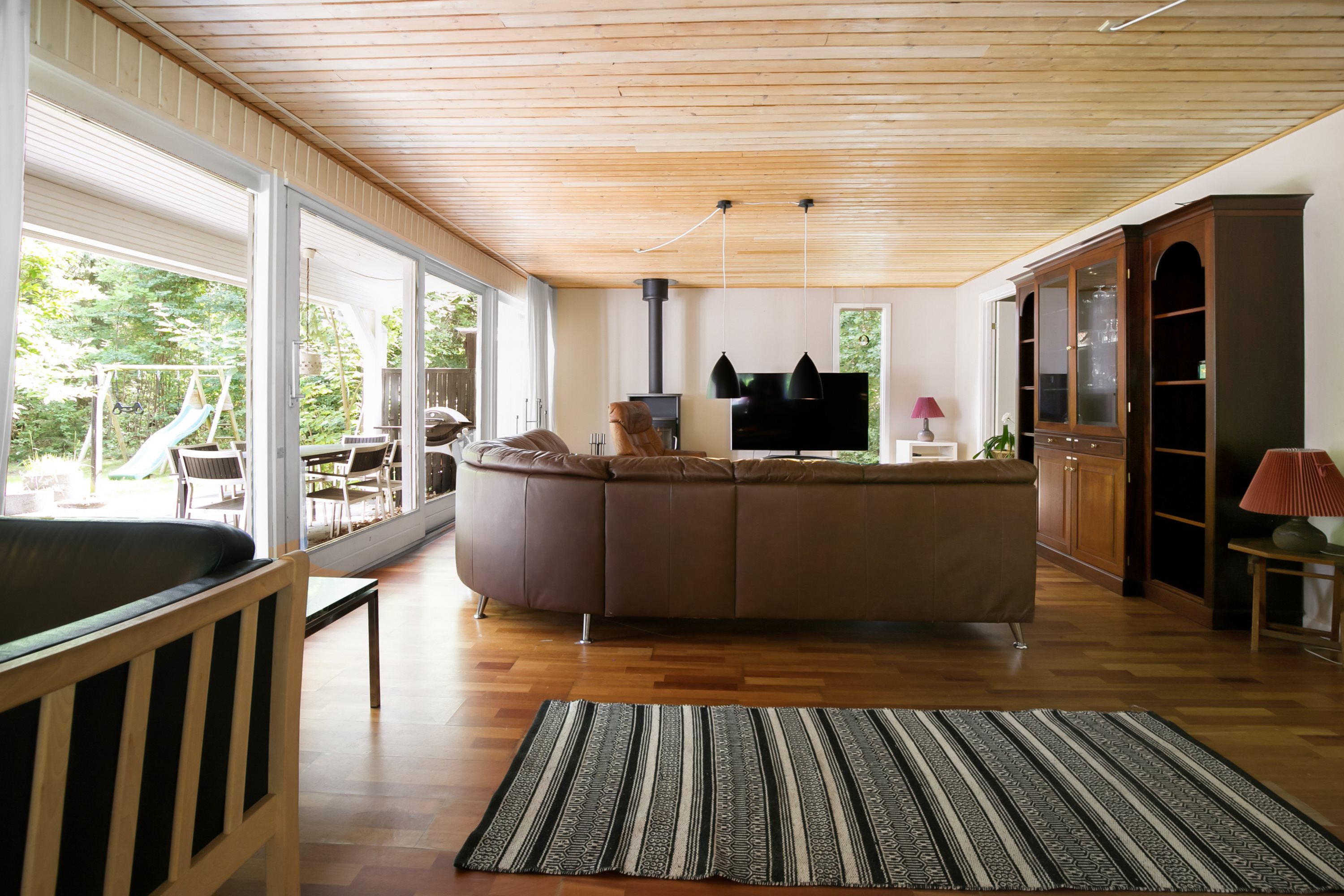 Fremhævet stue billede i fuldskærmstilstand. Billede af Hou Mose 39, Hou, 9370 Hals